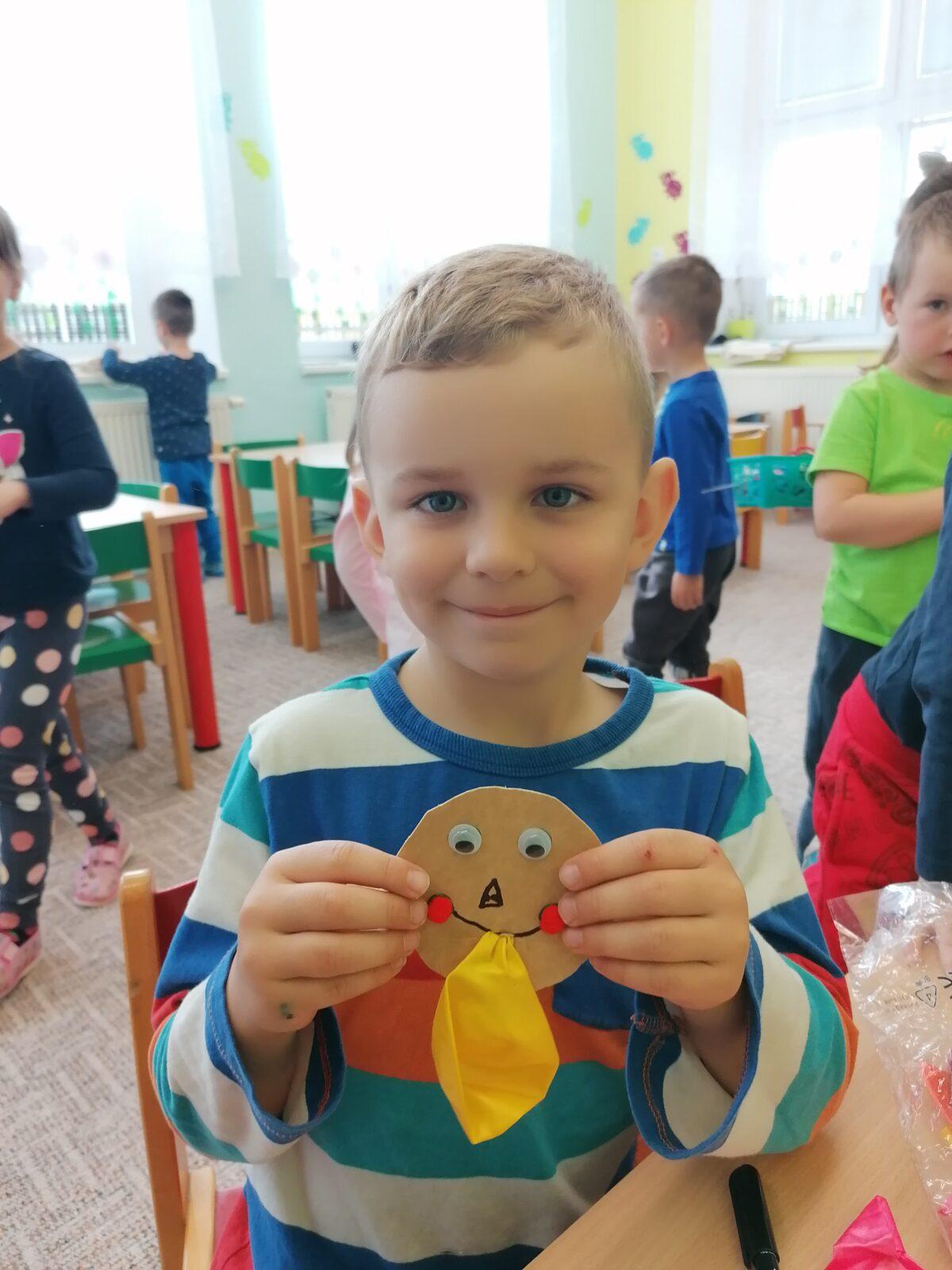 "výroba" dárečku ke dni dětí :-) - 30