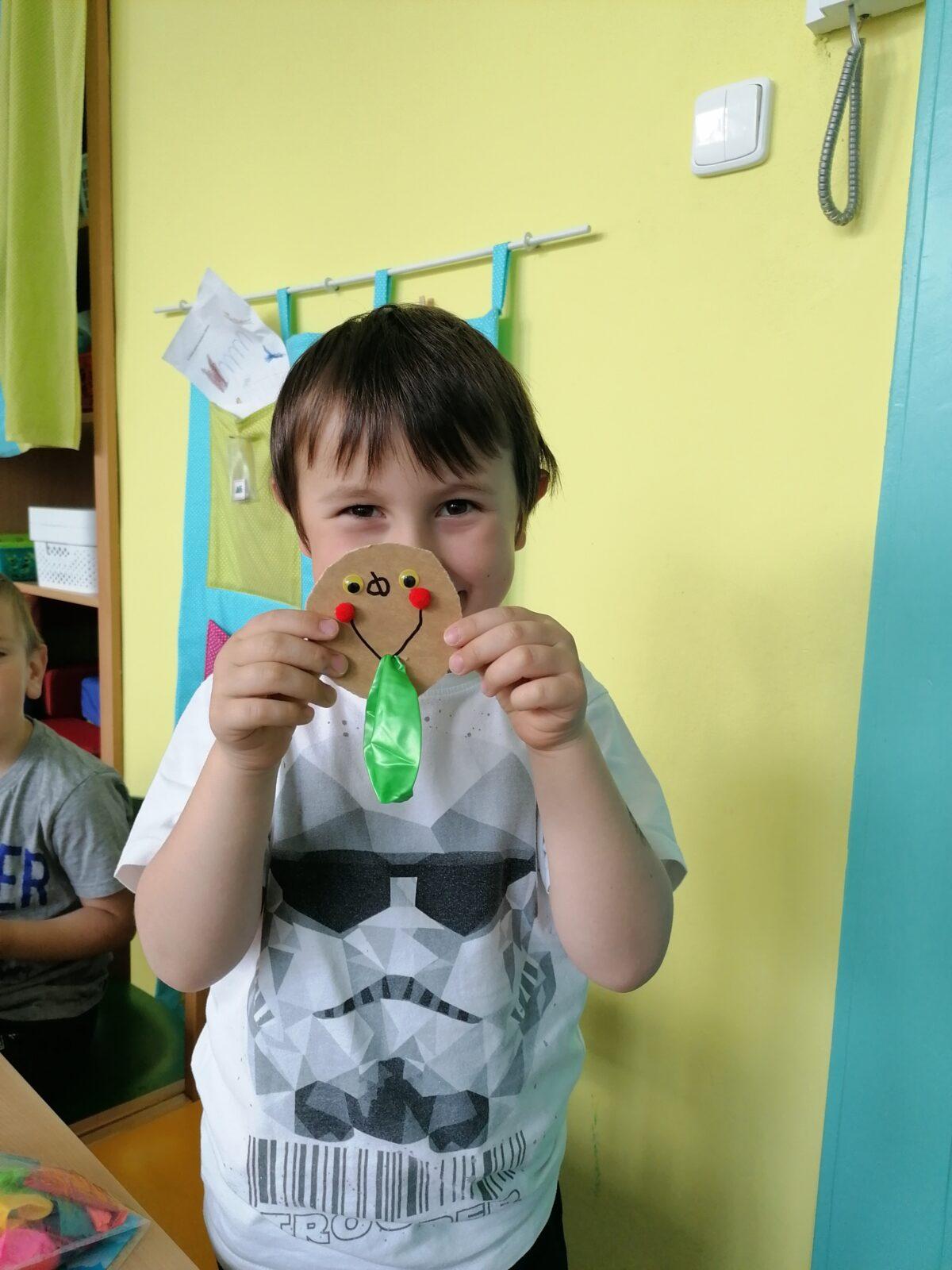 "výroba" dárečku ke dni dětí :-) - 33