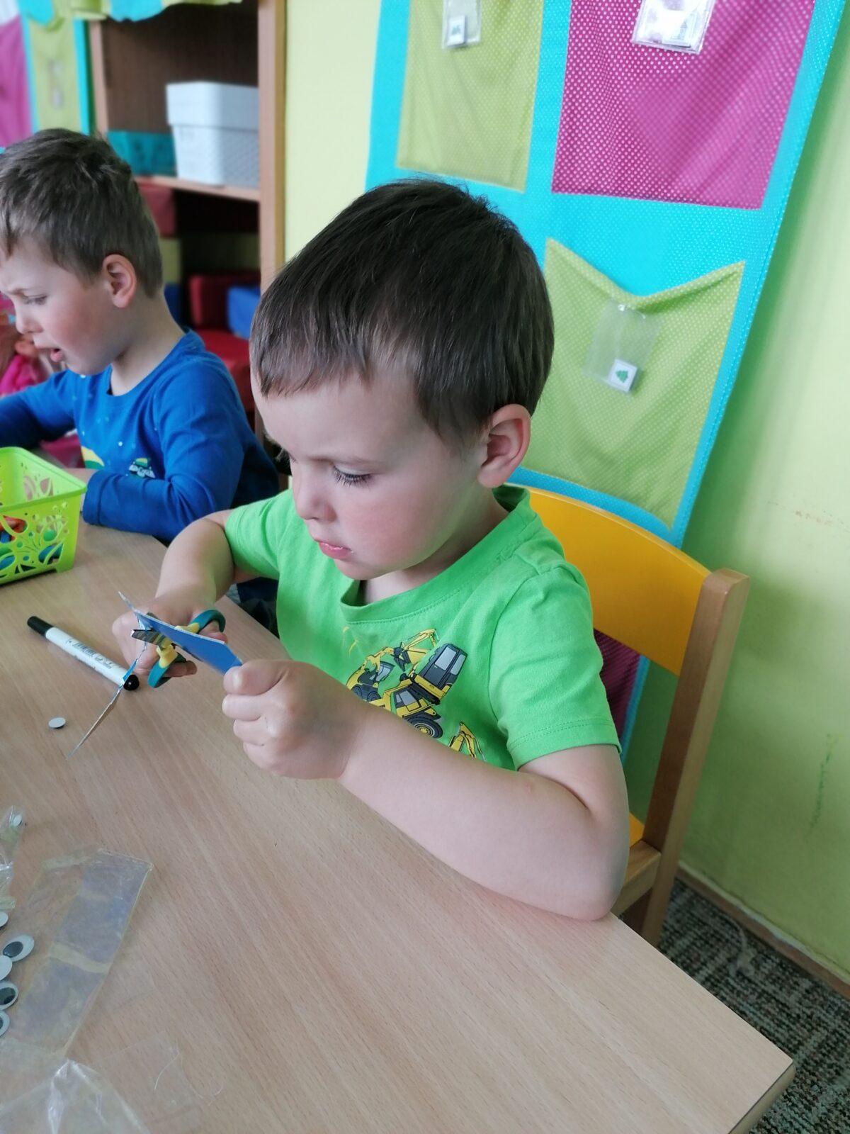 "výroba" dárečku ke dni dětí :-) - 42