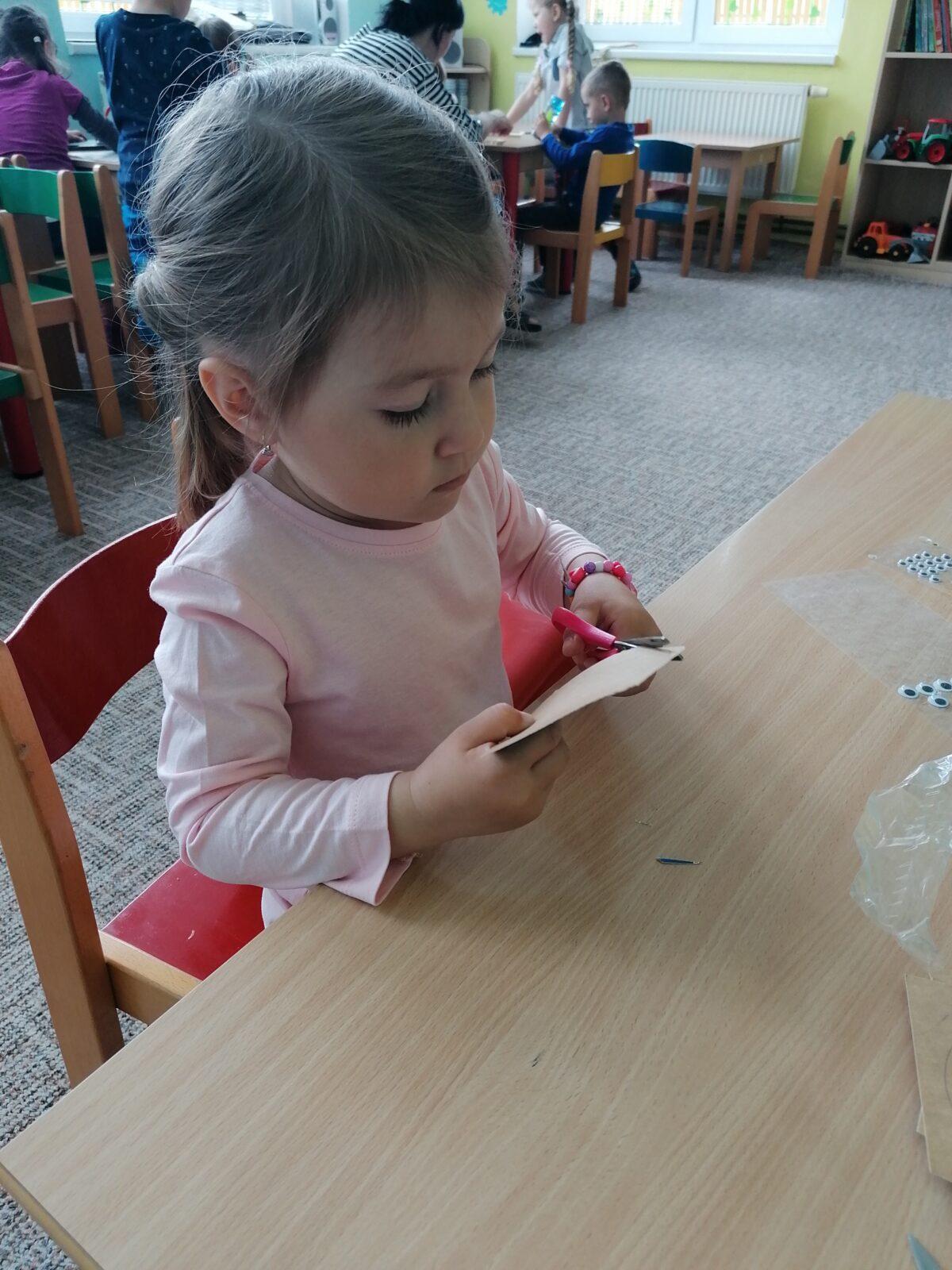 "výroba" dárečku ke dni dětí :-) - 43