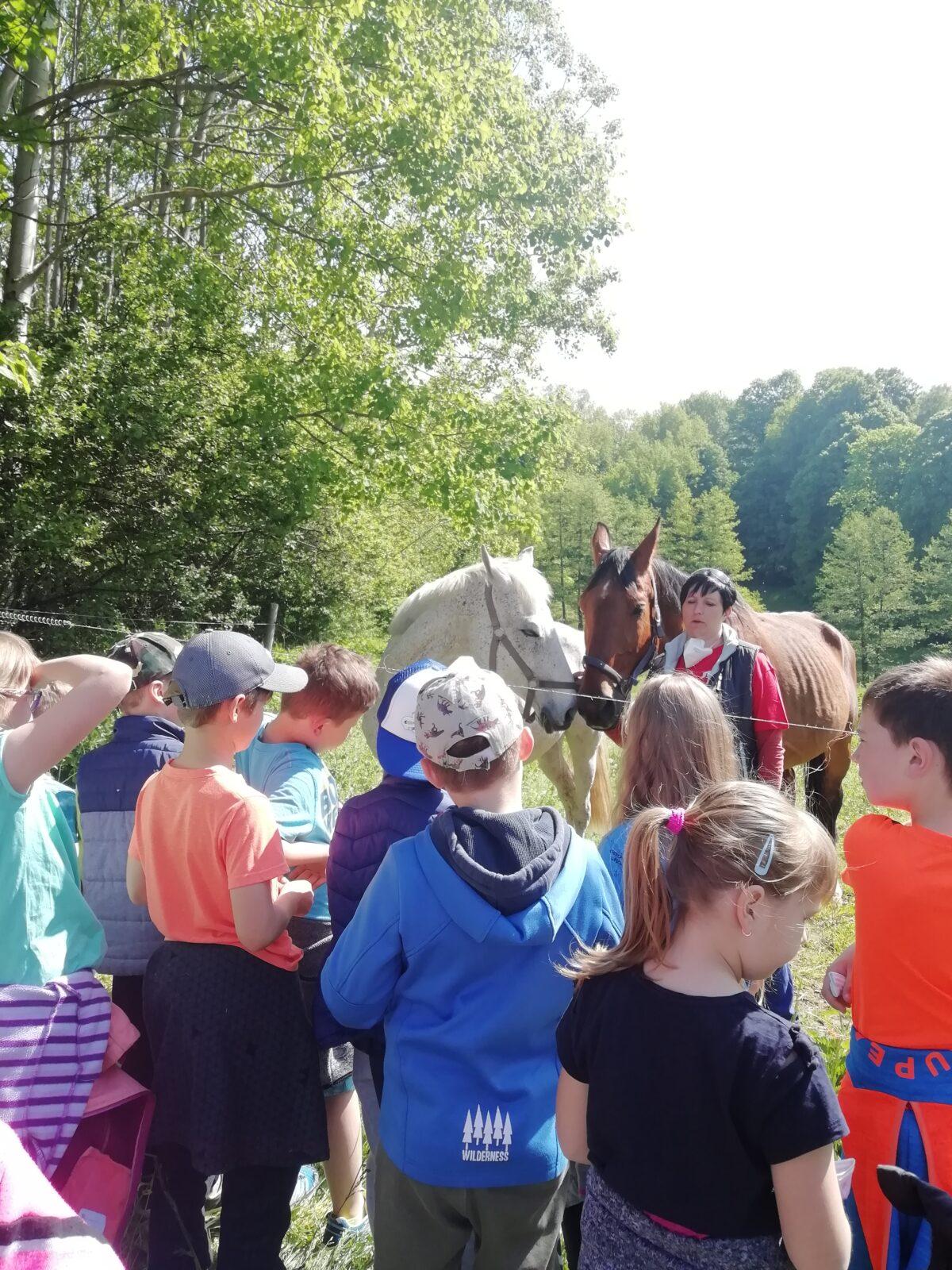 Vesmírná stezka a návštěva u koní - 17