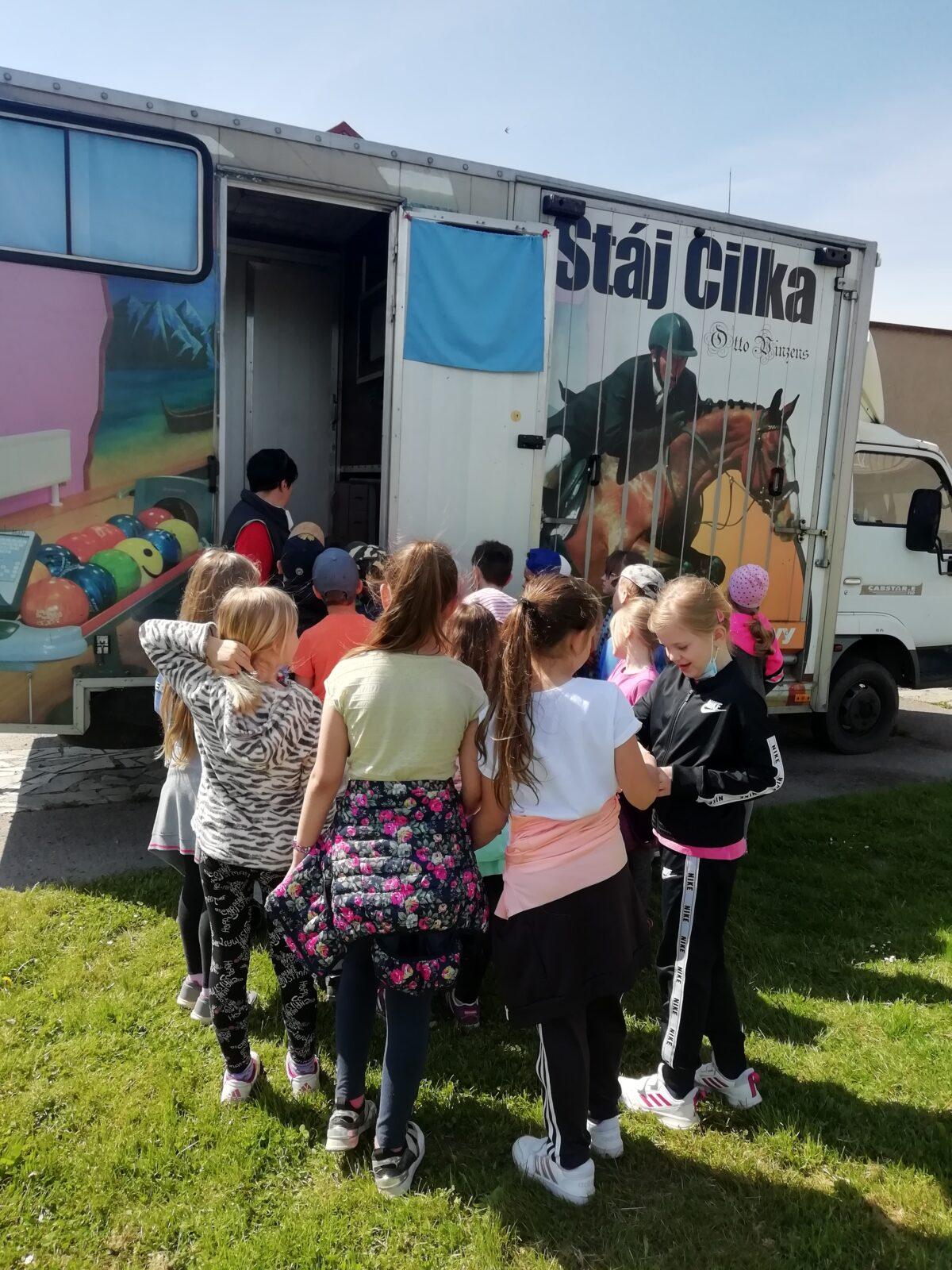 Vesmírná stezka a návštěva u koní - 20