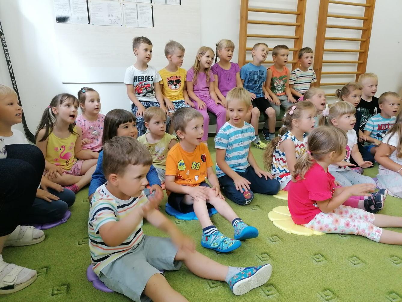 Divadélko "U DVOU SLUNCÍ" - 14