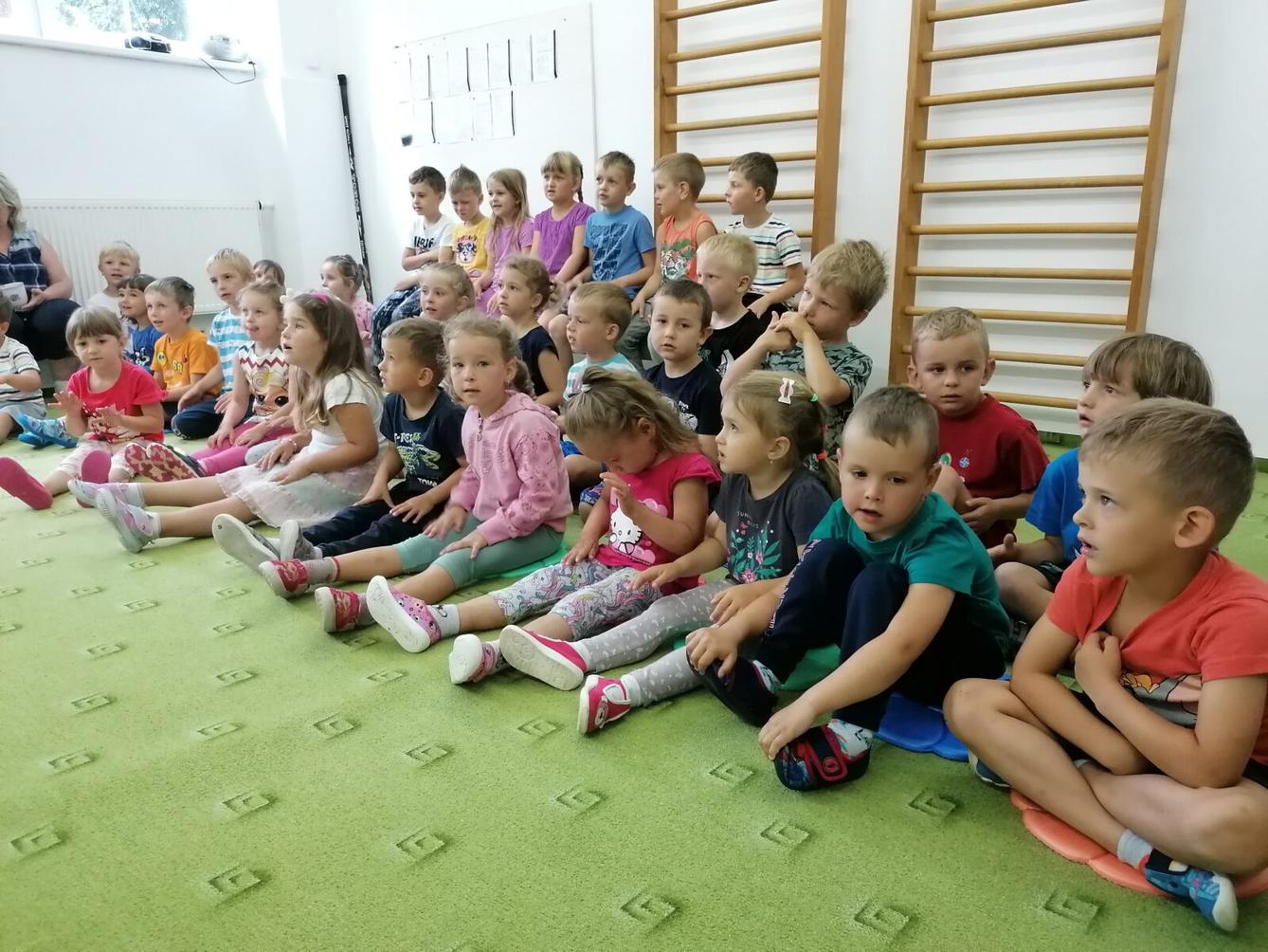 Divadélko "U DVOU SLUNCÍ" - 15