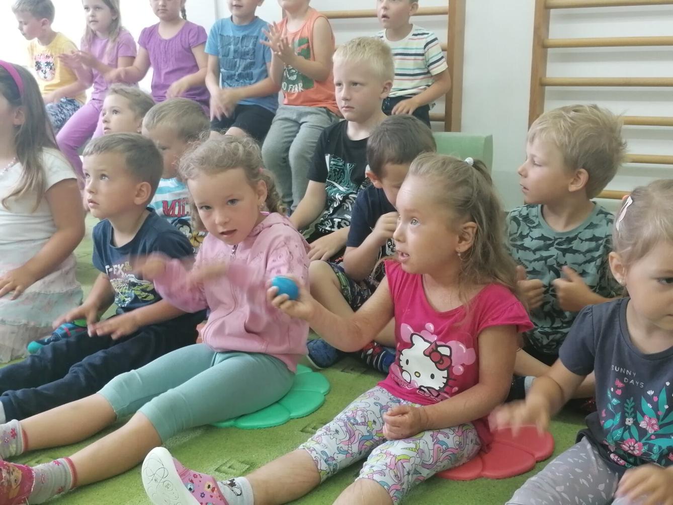 Divadélko "U DVOU SLUNCÍ" - 35