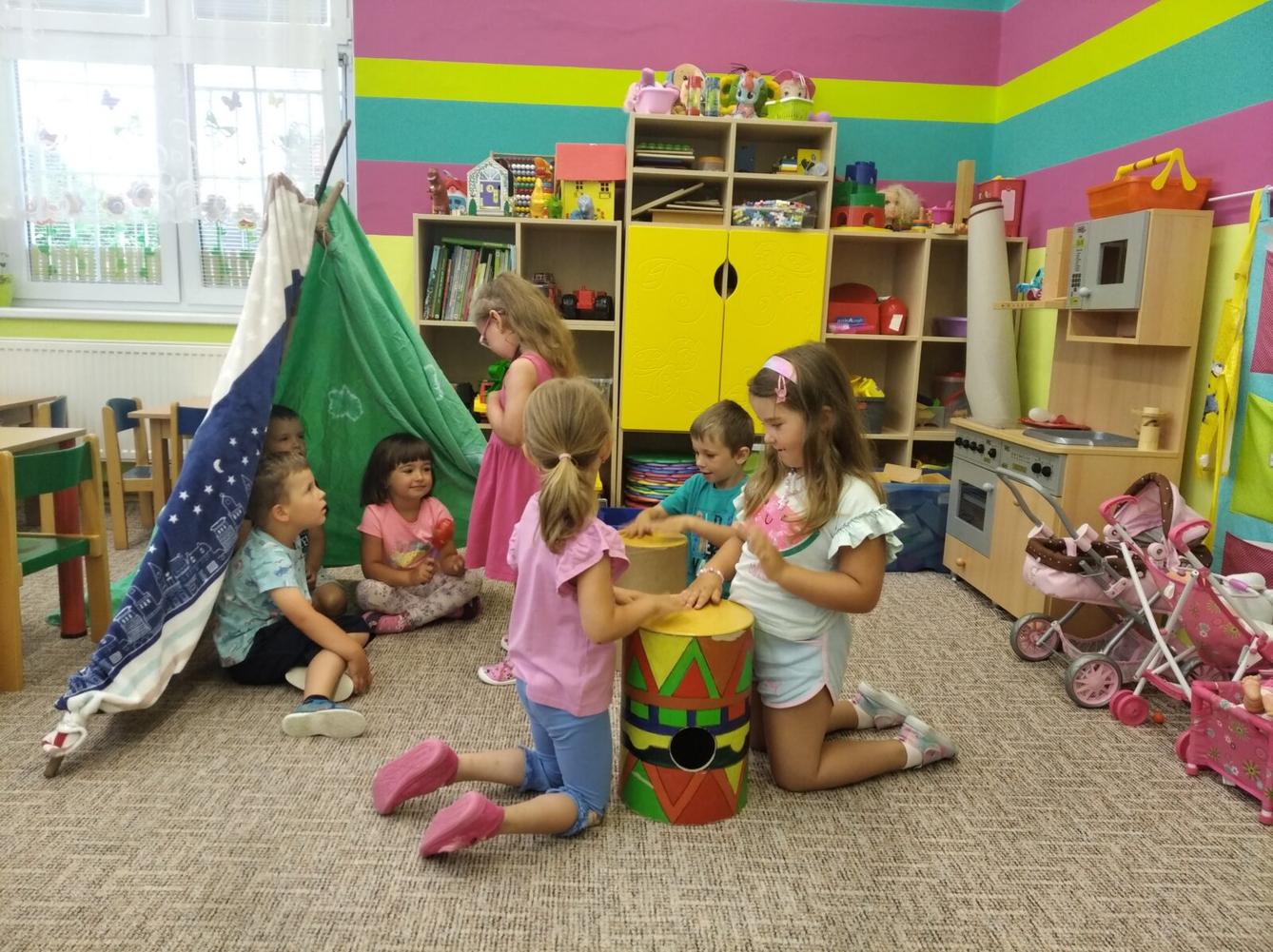 broučci-cestujeme po světě "indiáni" - 1