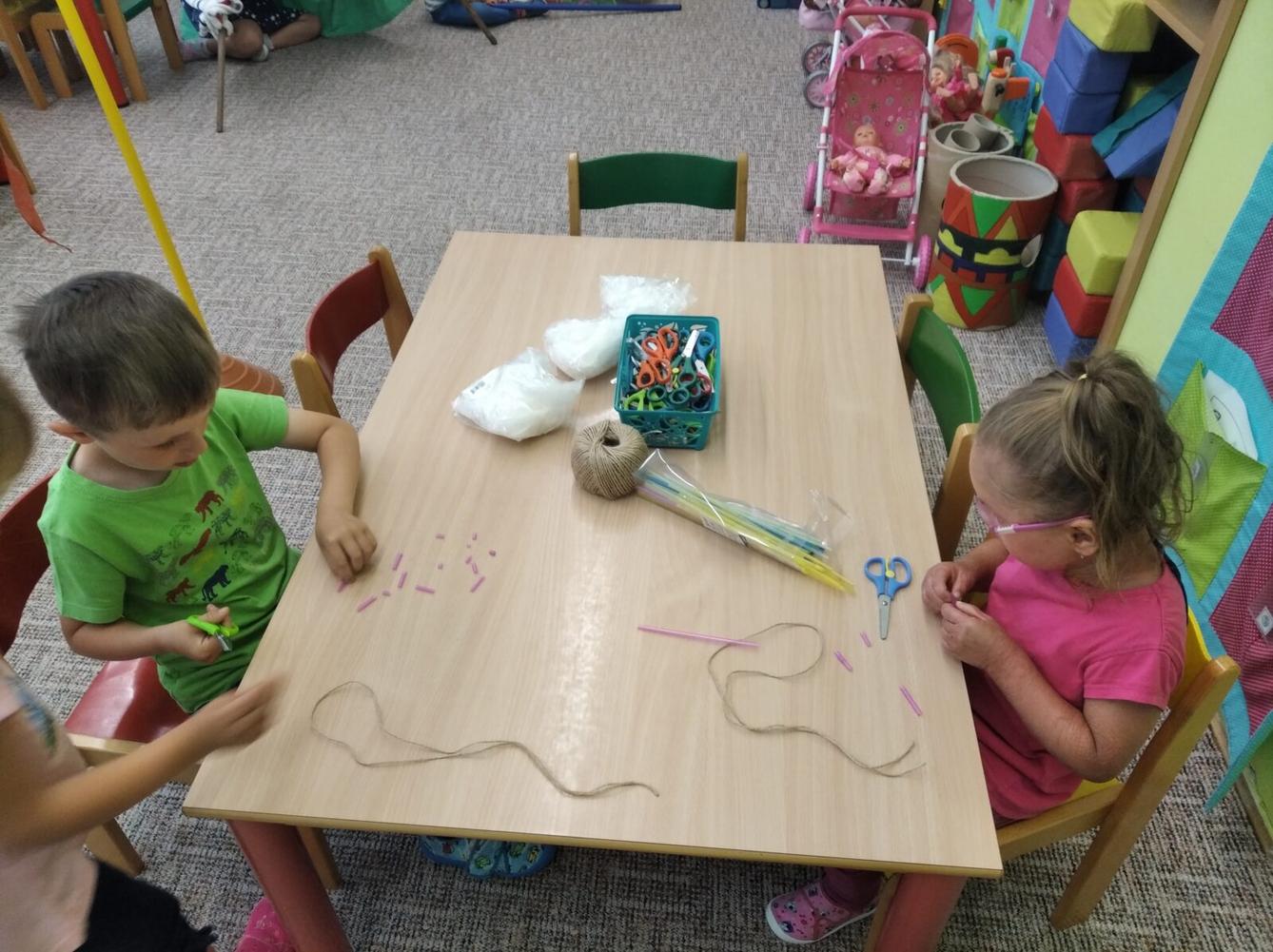 broučci-cestujeme po světě "indiáni" - 14