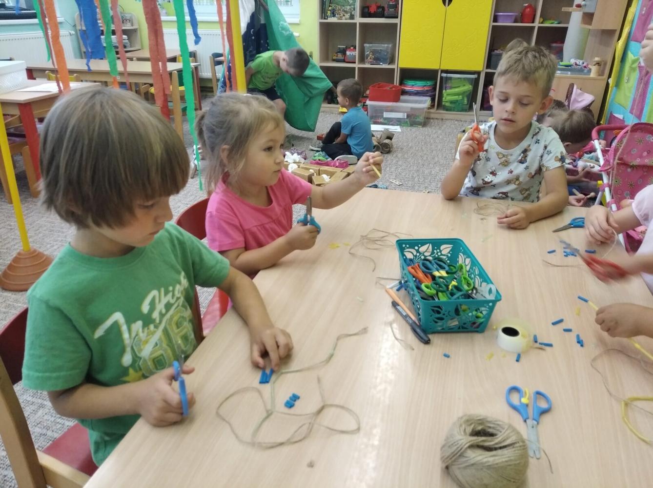 broučci-cestujeme po světě "indiáni" - 20