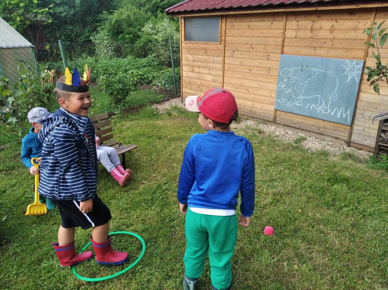 broučci-cestujeme po světě "indiáni" - 28