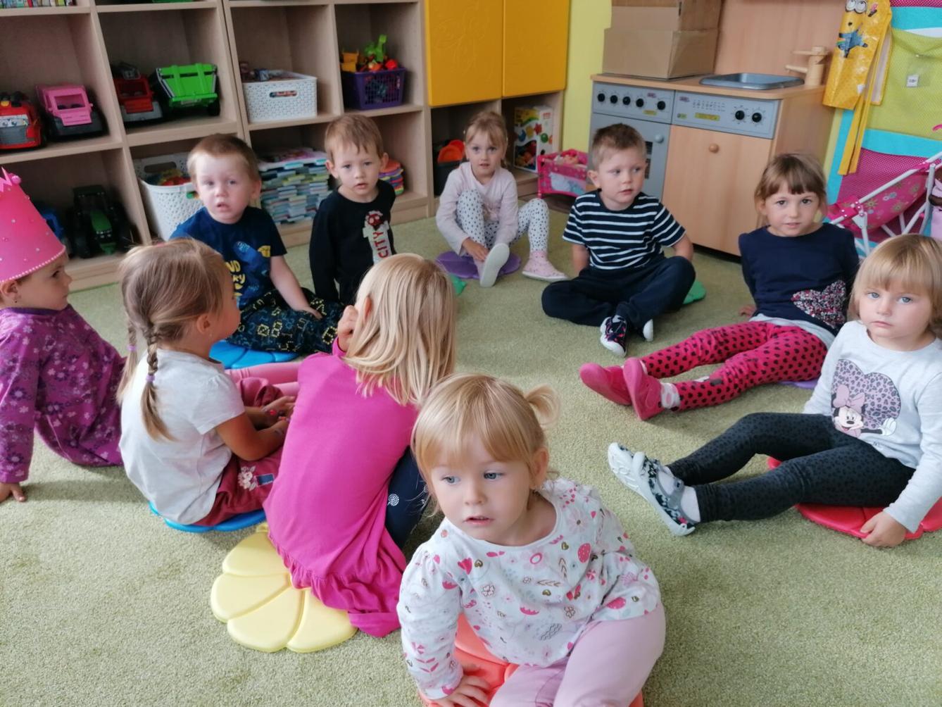 Broučci slaví: Barunka měla narozeniny :-) - 2