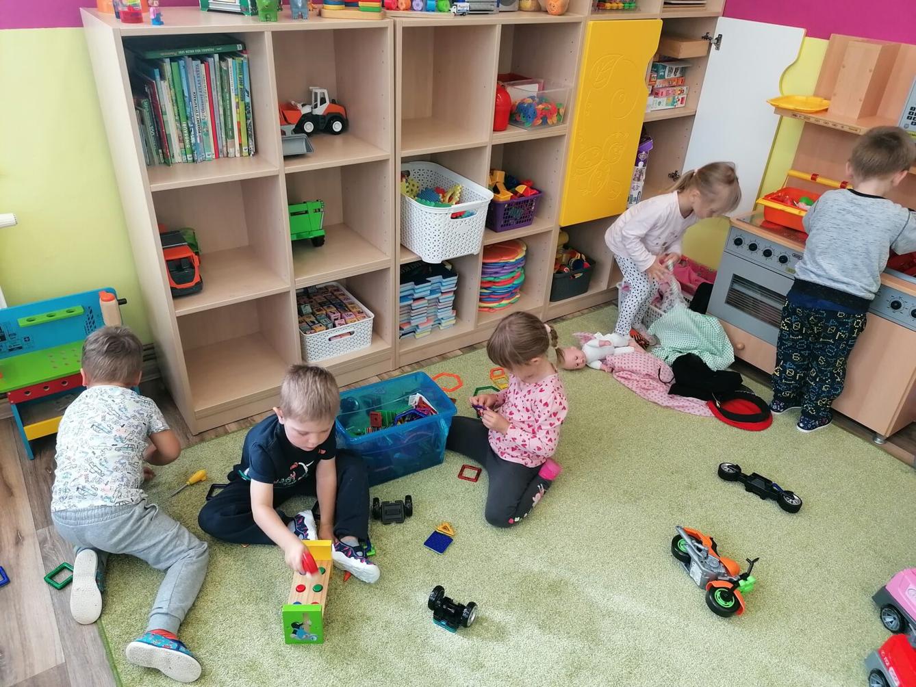 Broučci: "hrajeme si a pracujeme"  :-) - 8