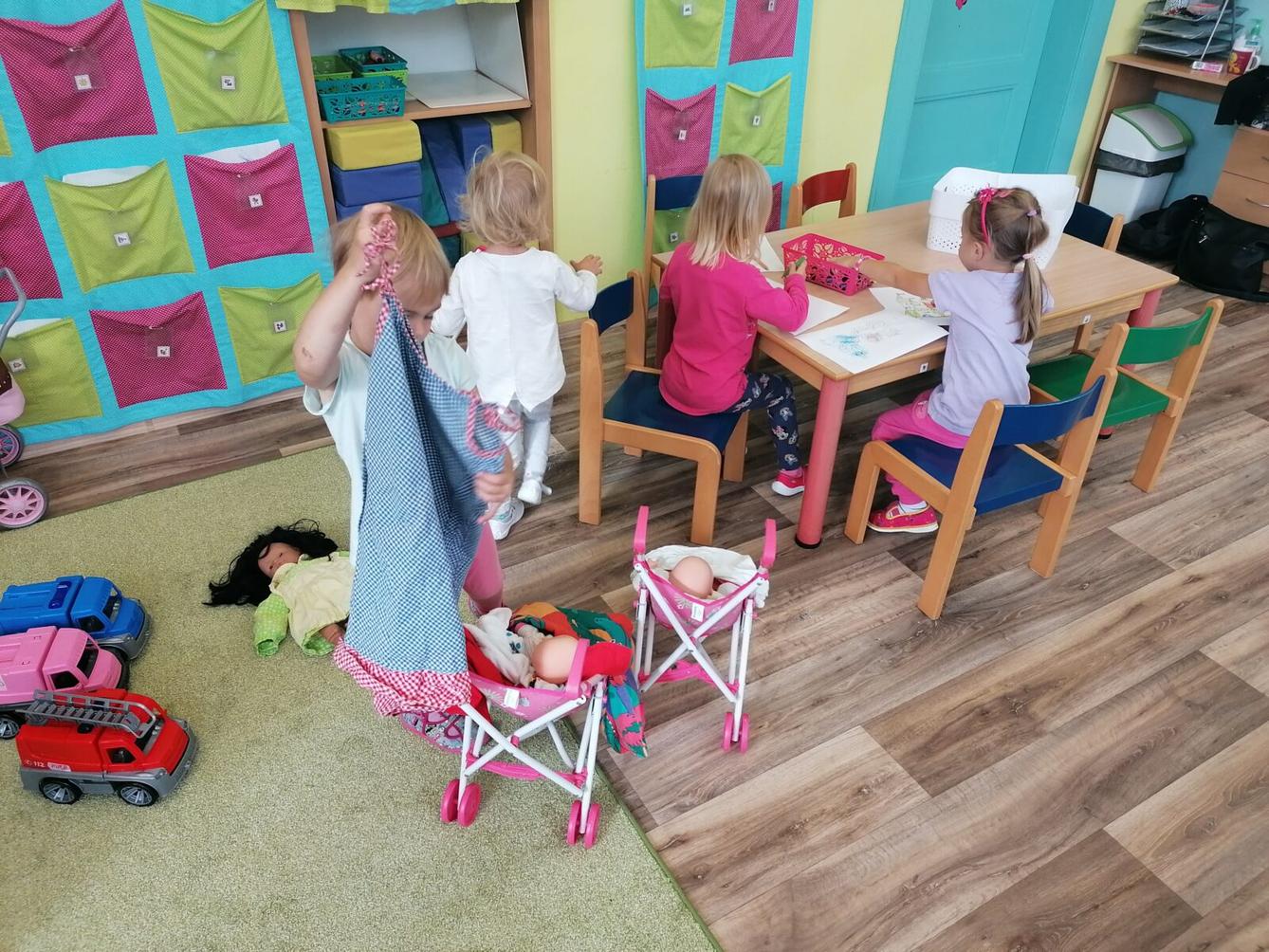 Broučci: "hrajeme si a pracujeme" :-) - 9