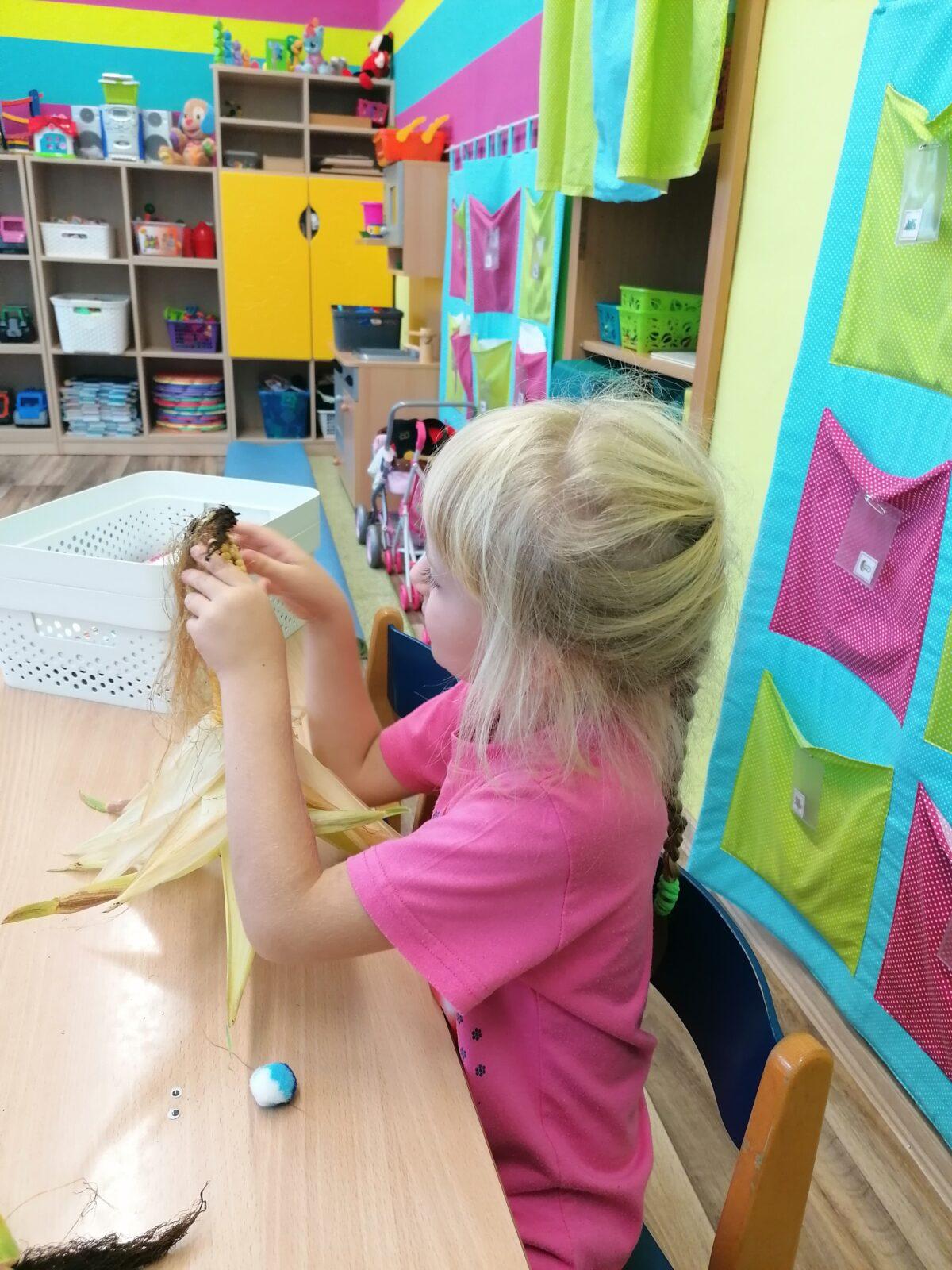 Tvořeníčko, tvoření: vyrábíme "kukuřičné panenky/panáčky" - 1