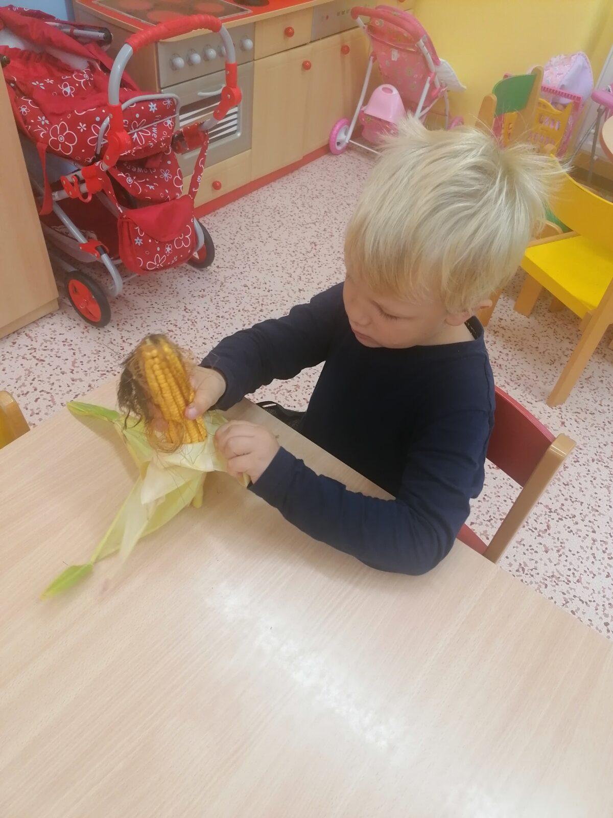 Tvořeníčko, tvoření: vyrábíme "kukuřičné panenky/panáčky" - 24