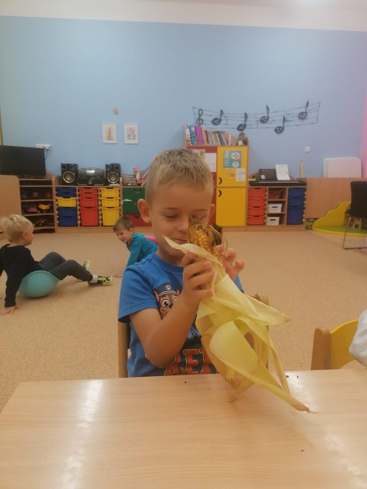 Tvořeníčko, tvoření: vyrábíme "kukuřičné panenky/panáčky" - 26