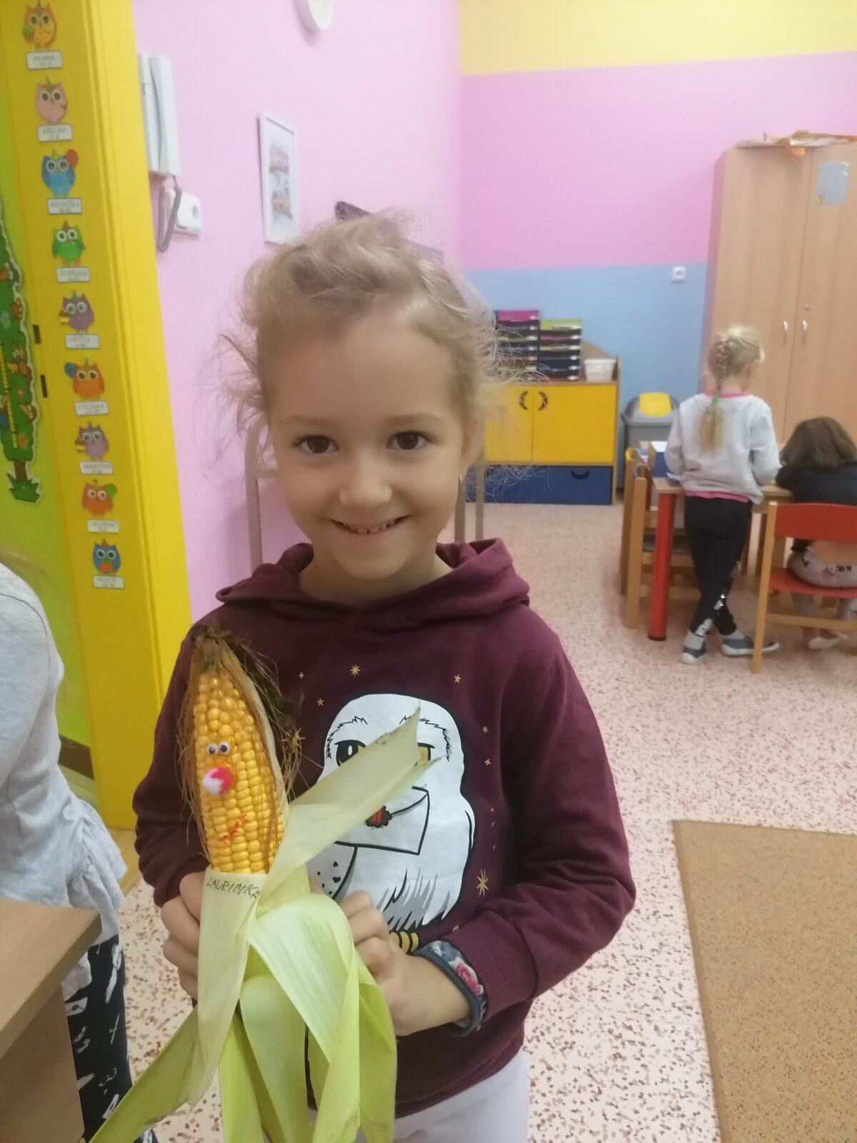 Tvořeníčko, tvoření: vyrábíme "kukuřičné panenky/panáčky" - 32