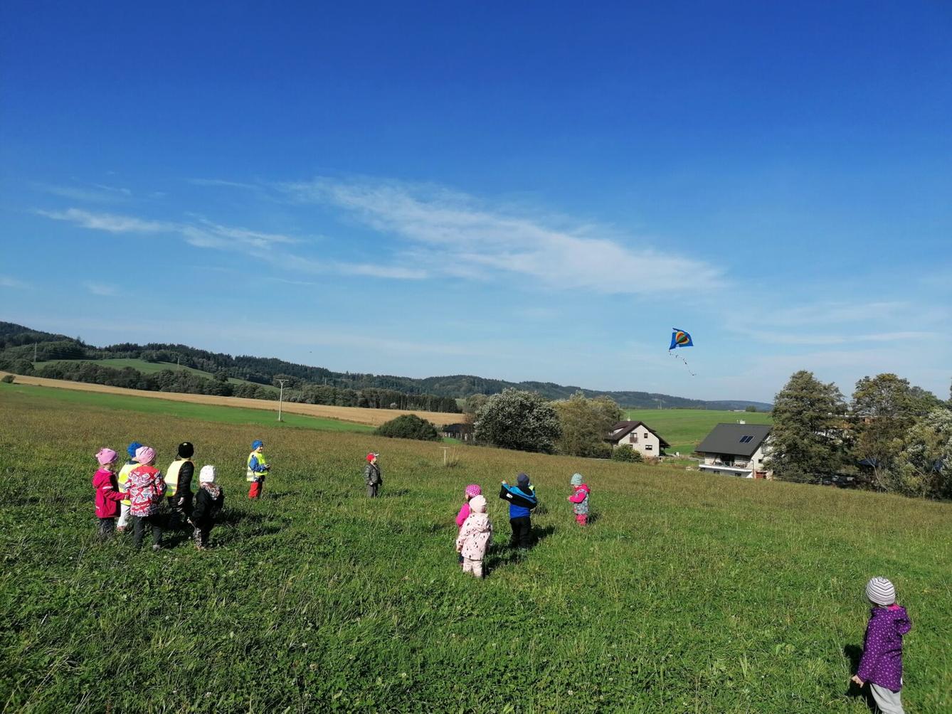 "Barevný svět kolem nás" - podzimní dny v MŠ :-) - 21