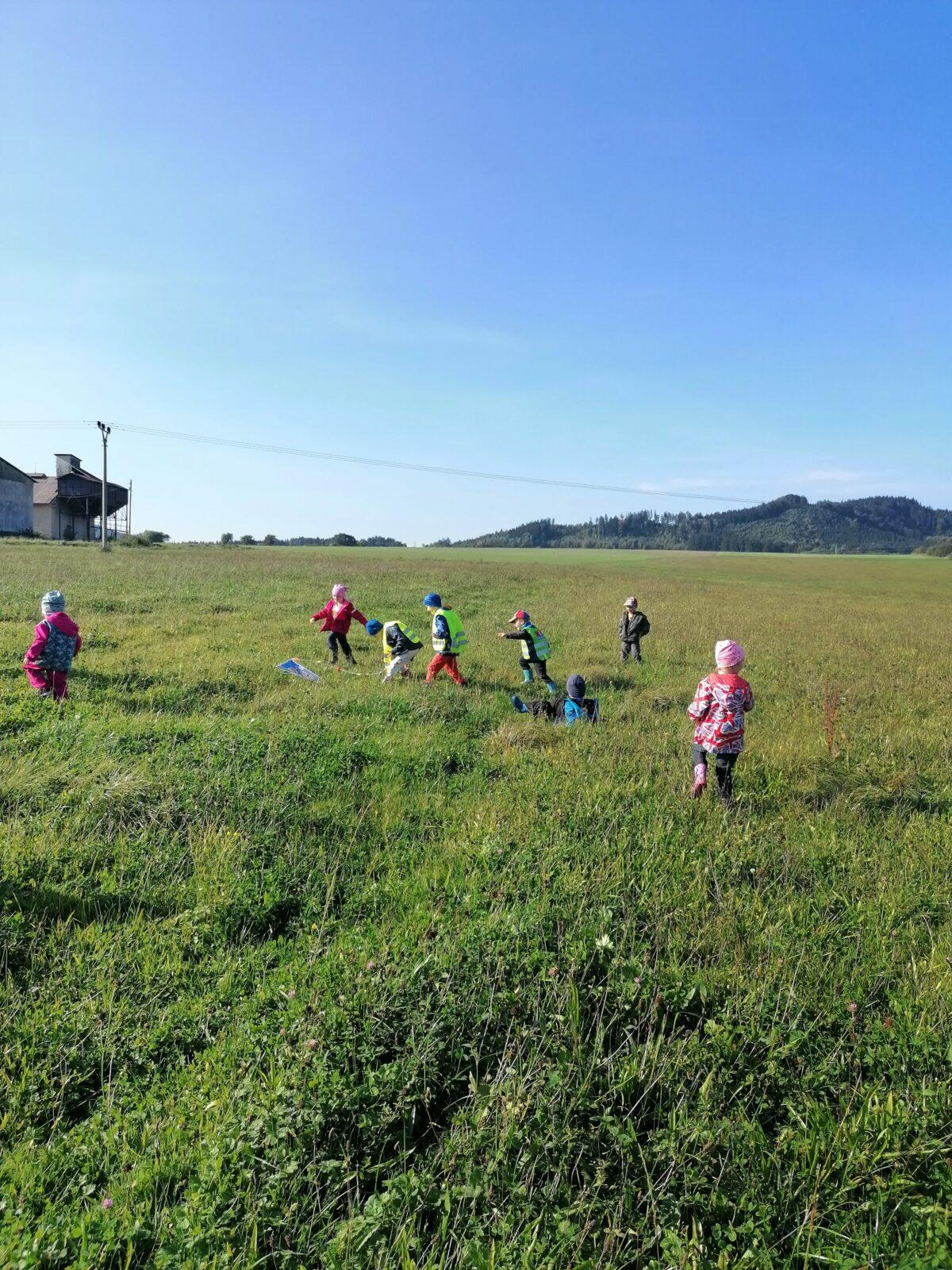 "Barevný svět kolem nás" - podzimní dny v MŠ :-) - 22