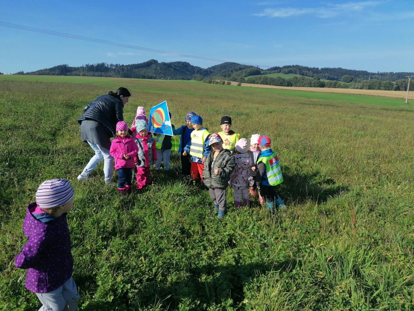 "Barevný svět kolem nás" - podzimní dny v MŠ :-) - 24