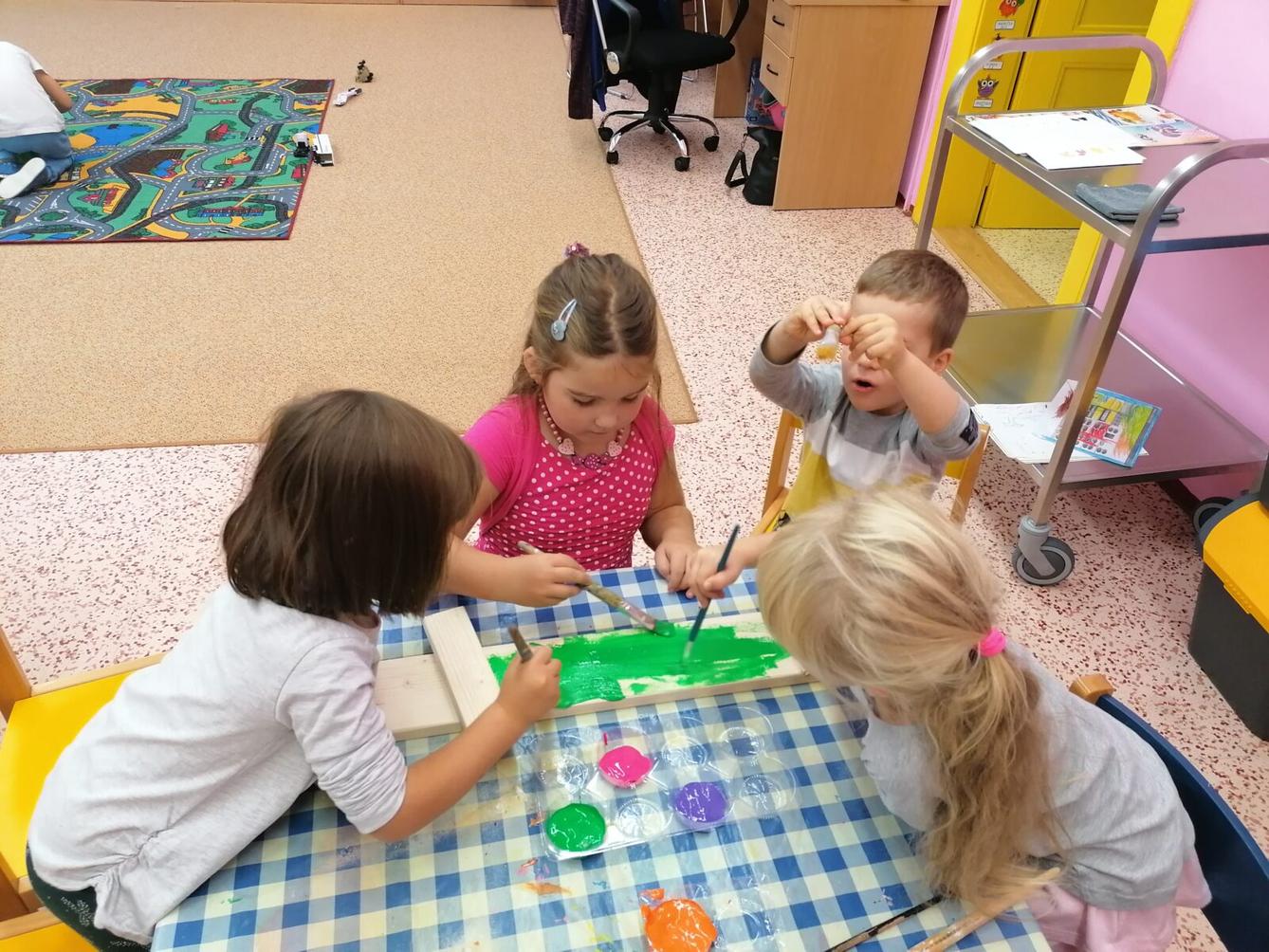 "Barevný svět kolem nás" - podzimní dny v MŠ :-) - 50