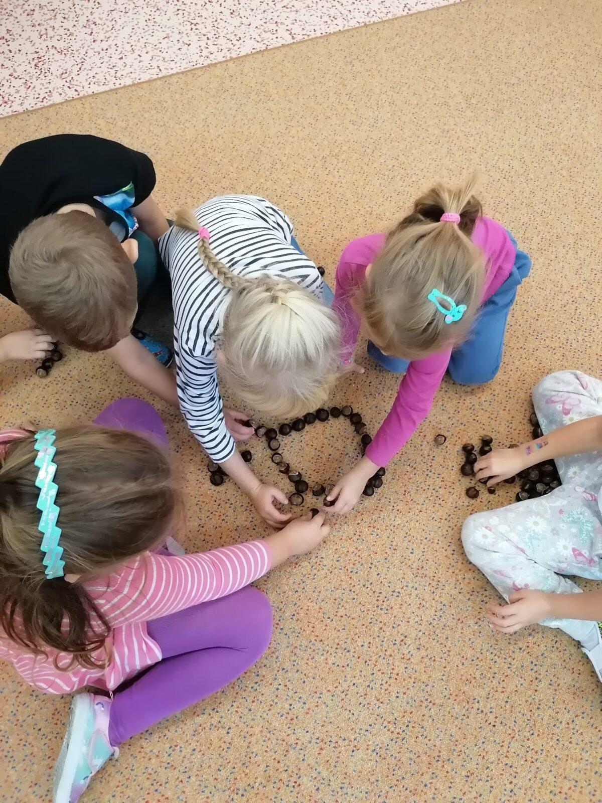 "Barevný svět kolem nás II." - podzimní dny v MŠ :-) - 30