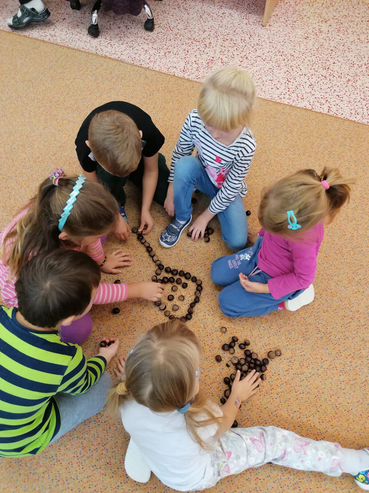 "Barevný svět kolem nás II." - podzimní dny v MŠ :-) - 32