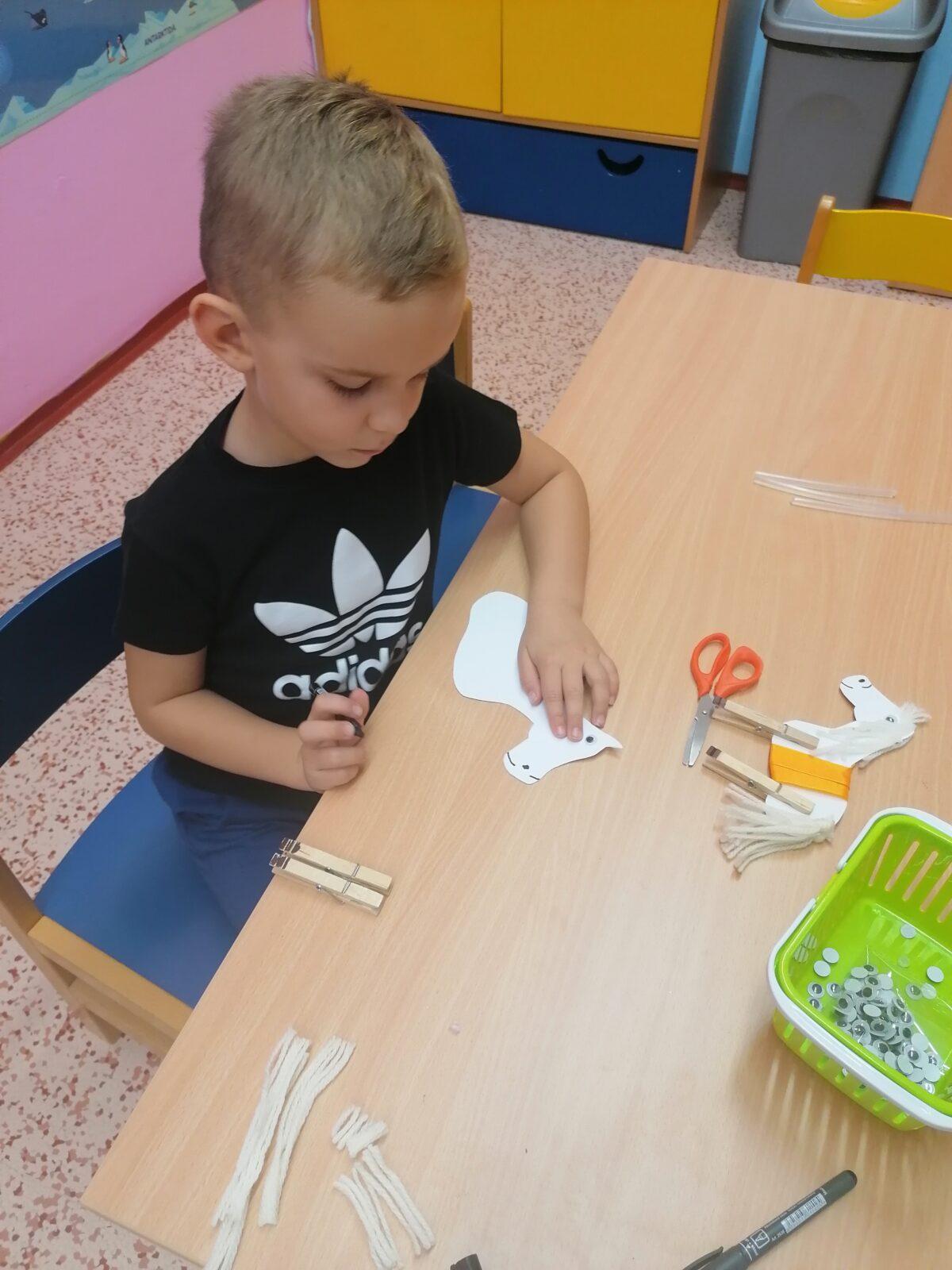 Tvořeníčko, tvoření: sv. Martin- koníčci :-) - 15