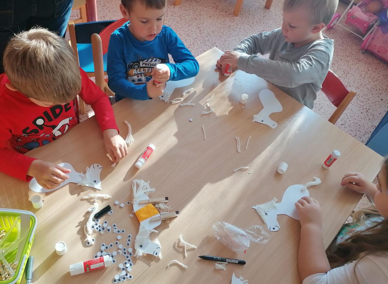 Tvořeníčko, tvoření: sv. Martin- koníčci :-) - 39