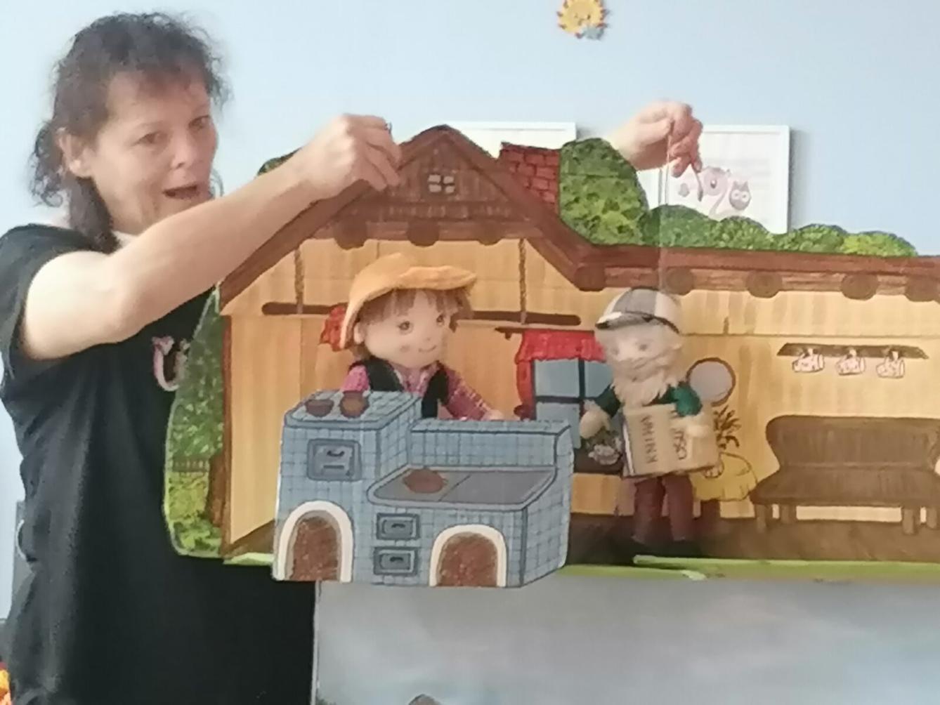 Divadýlko v MŠ: "Jak se Honza stal rytířem" :-) - 7