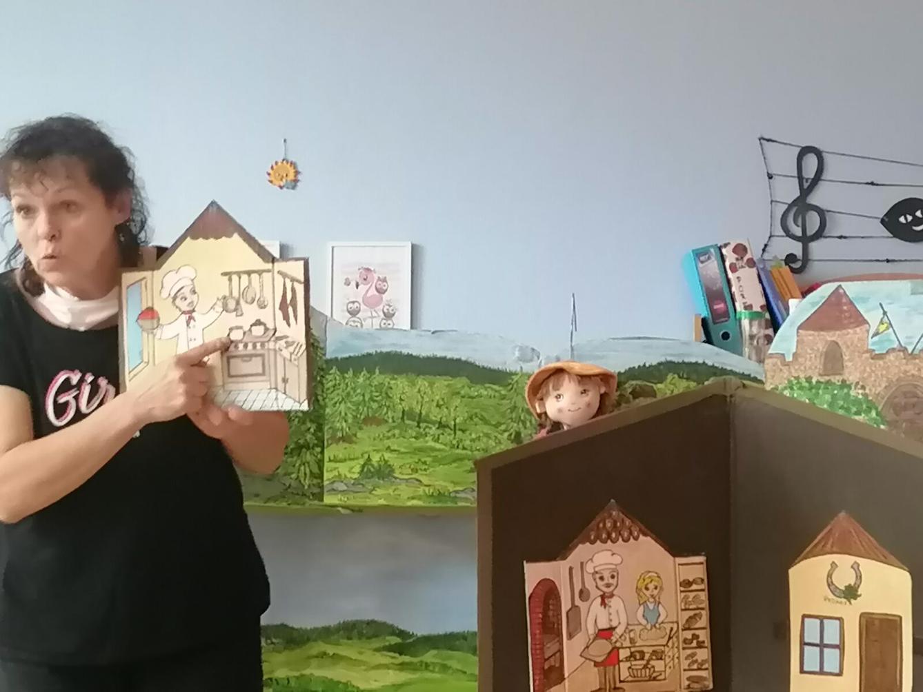 Divadýlko v MŠ: "Jak se Honza stal rytířem" :-) - 11