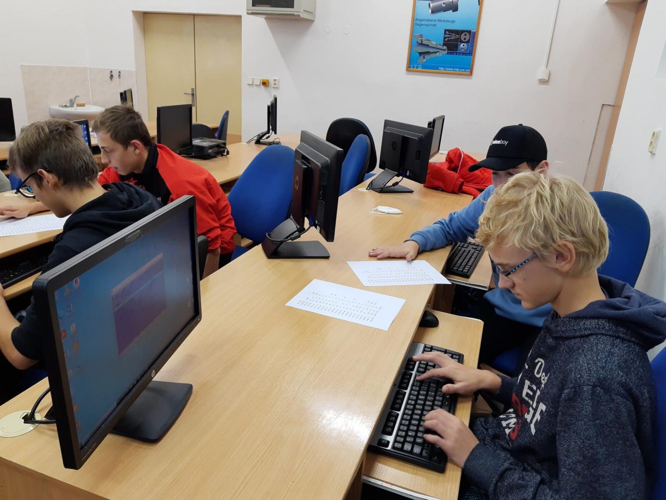 TECHNOhrátky ve Vysokém Mýtě - 25