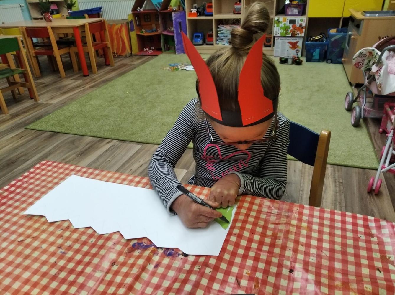 broučci: čertoviny-příprava peklíčka - 18