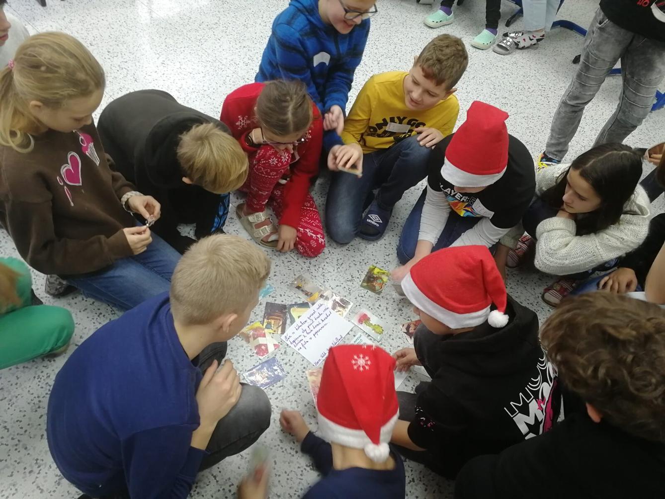 Před tabulí, za tabulí - třída 6. A - 2