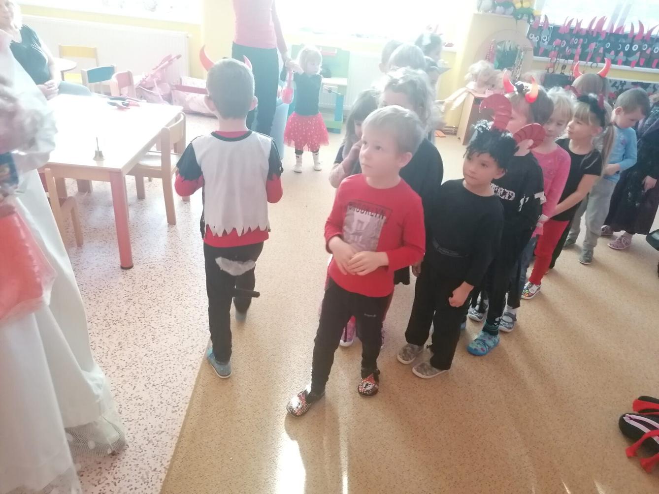 ČERTOVSKÁ BESÍDKA V MŠ :-) - 20