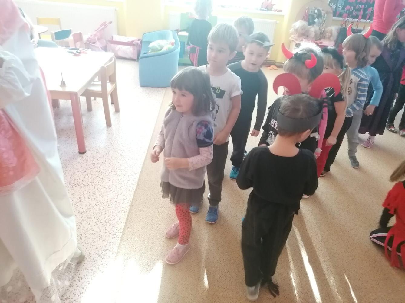 ČERTOVSKÁ BESÍDKA V MŠ :-) - 22