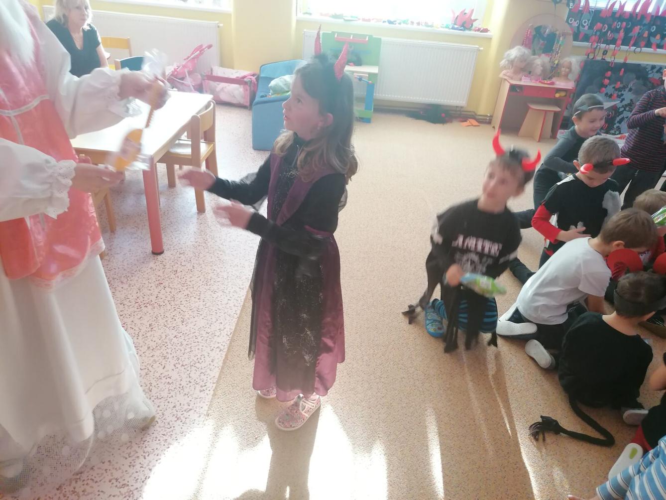 ČERTOVSKÁ BESÍDKA V MŠ :-) - 30