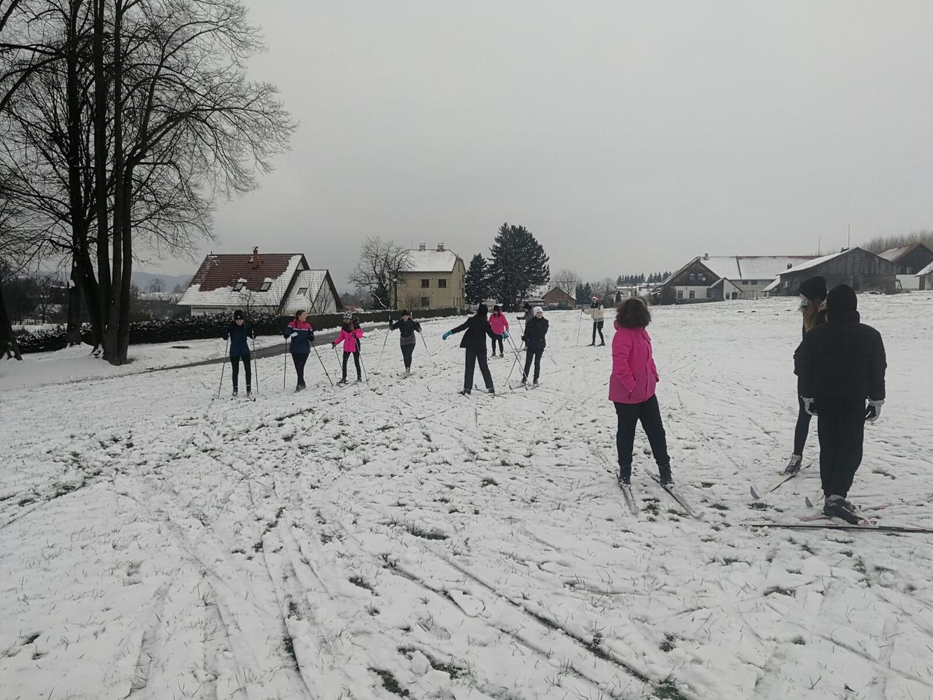 Děvčata na běžkách :) - 1