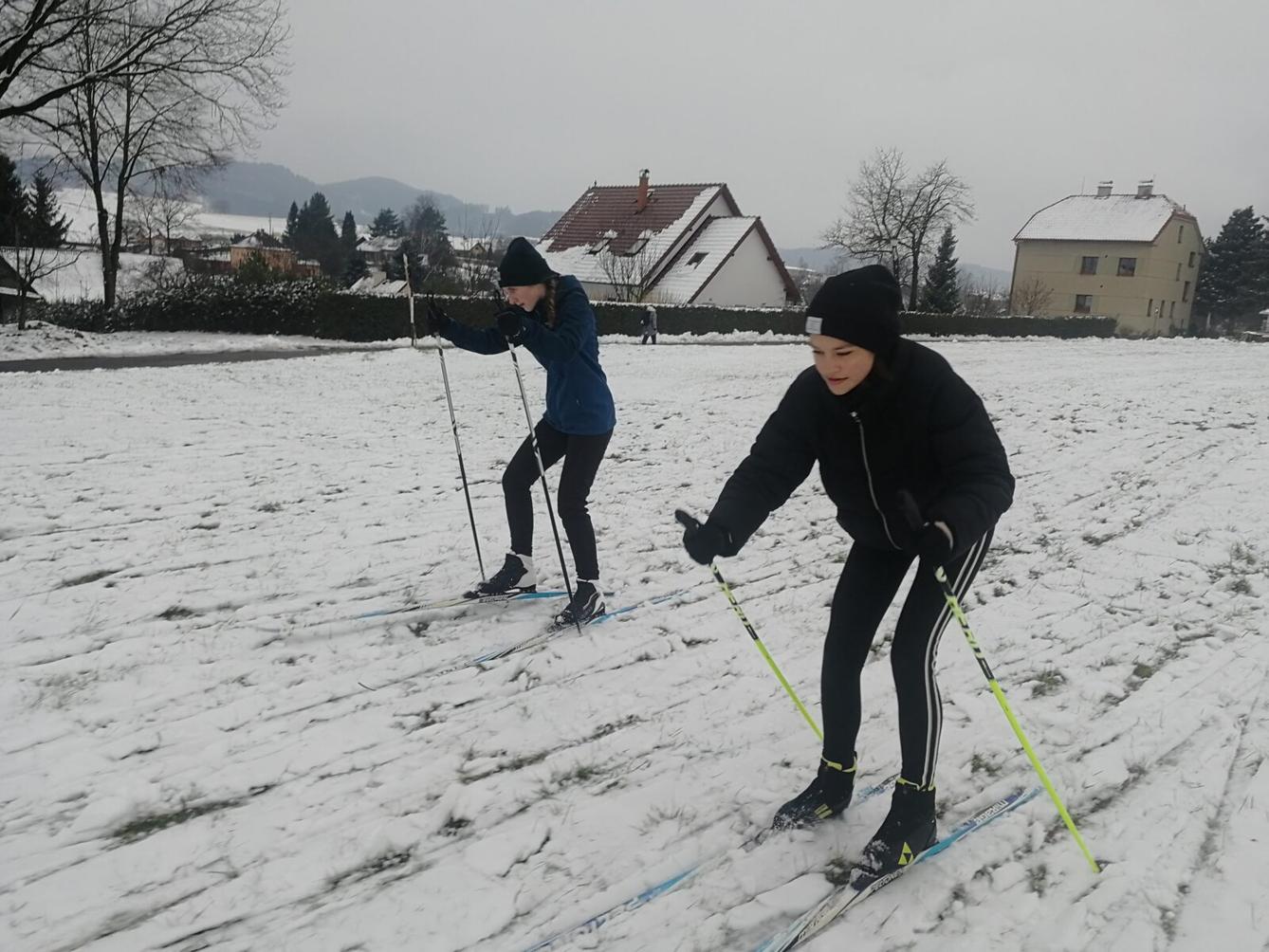 Děvčata na běžkách :) - 8