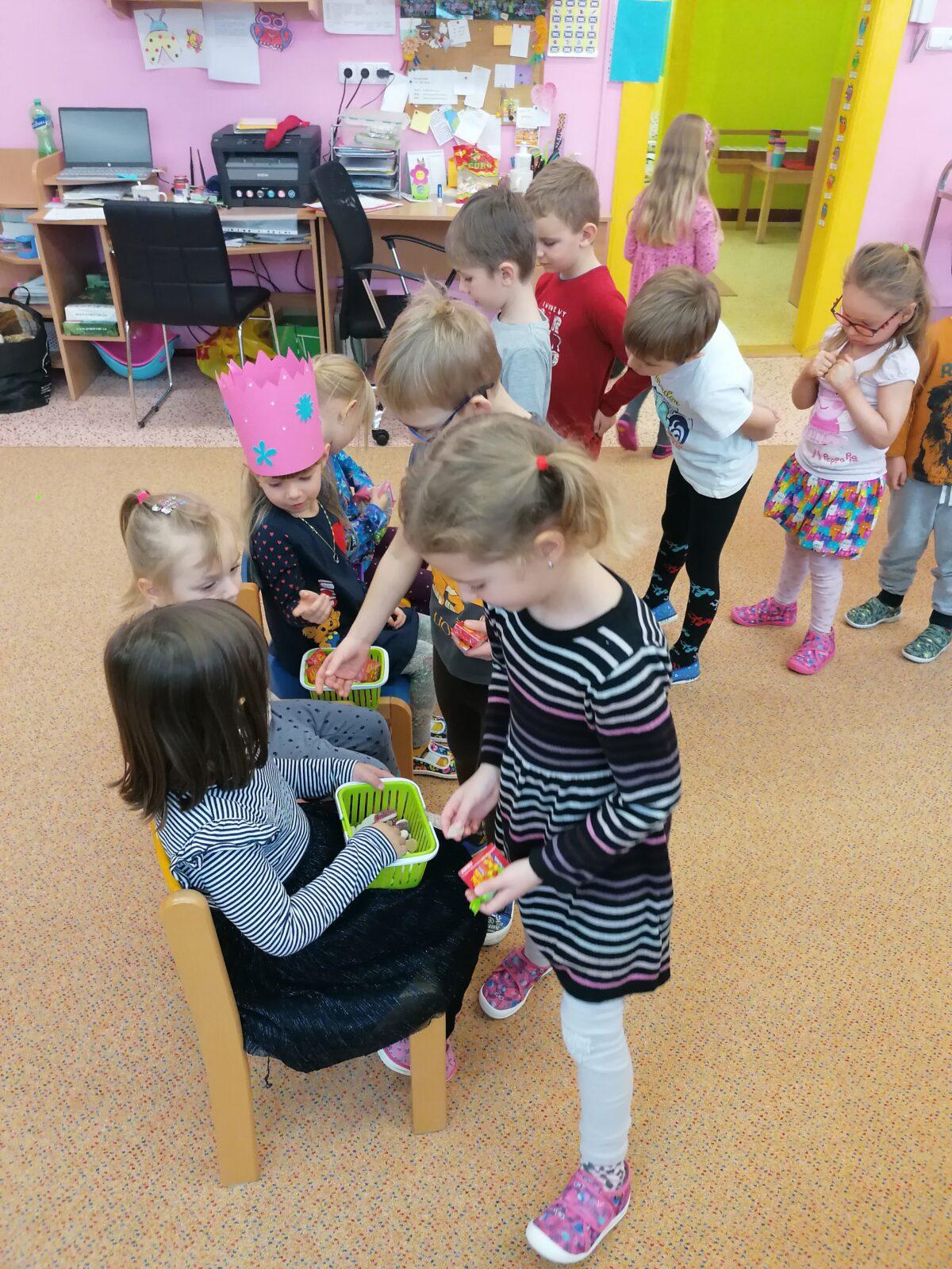 Slavíme: Klárka- narozeniny, Lucinka a Julinky - svátky :-) - 9