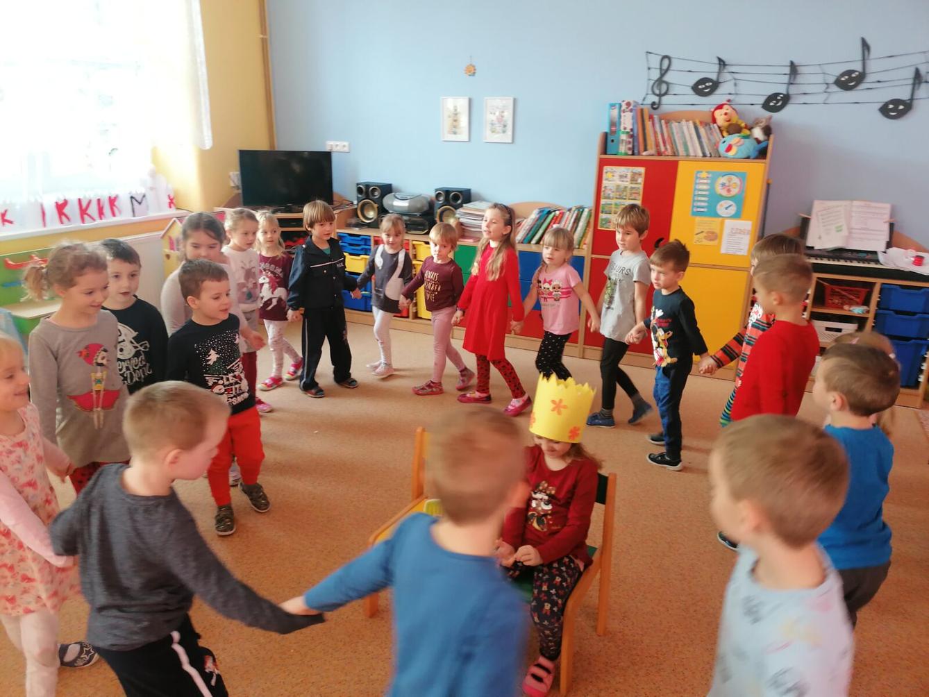 Slavíme: Anitka měla narozeniny :-) - 2