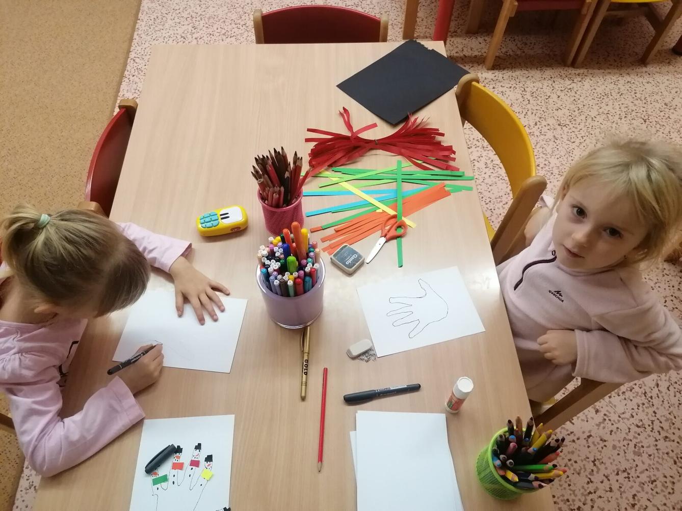 Tvořeníčko, tvoření: "Sněkulák", rodinka sněhuláků :-) - 3