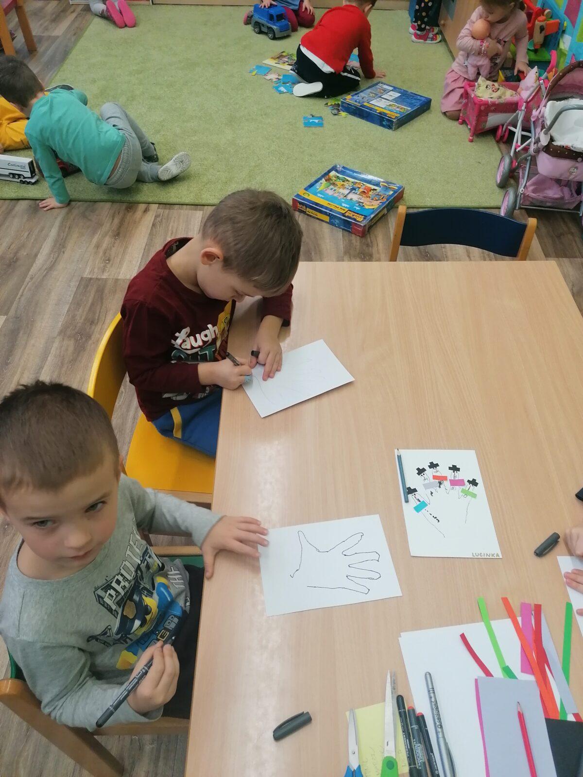 Tvořeníčko, tvoření: "Sněkulák", rodinka sněhuláků :-) - 20