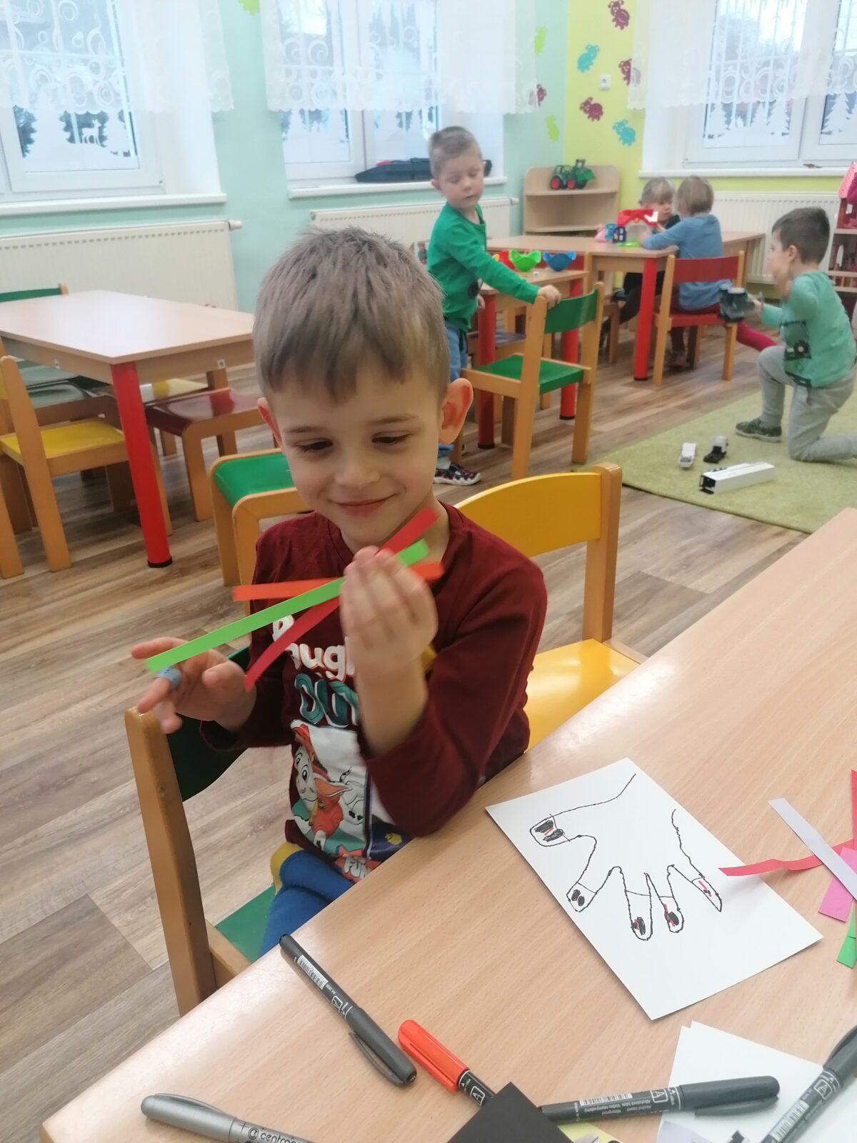 Tvořeníčko, tvoření: "Sněkulák", rodinka sněhuláků :-) - 23