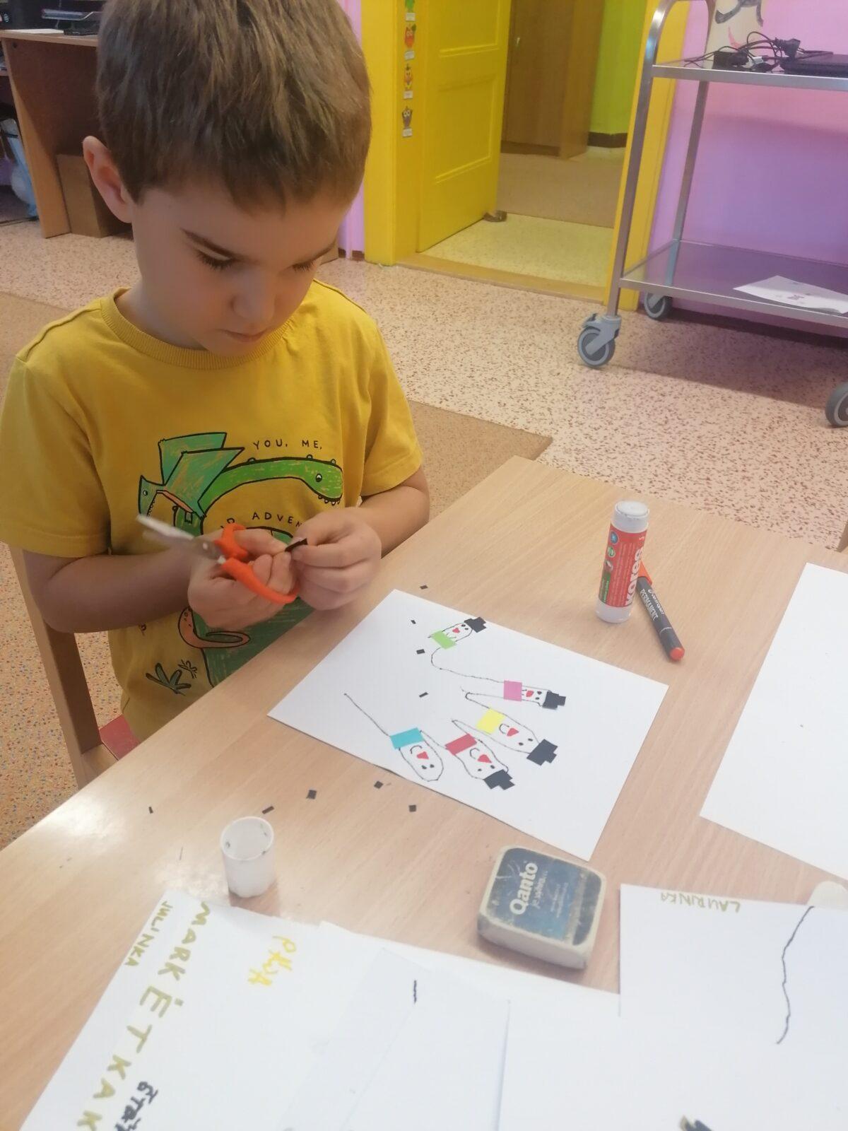 Tvořeníčko, tvoření: "Sněkulák", rodinka sněhuláků :-) - 38