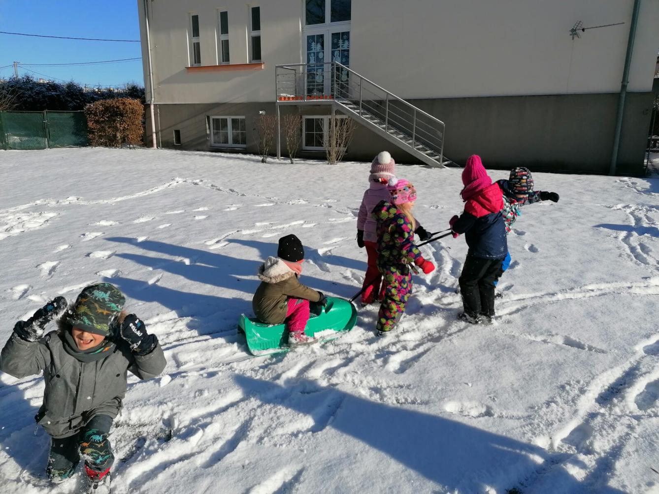 Dovádíme ve sněhu!!!!! :-) - 1