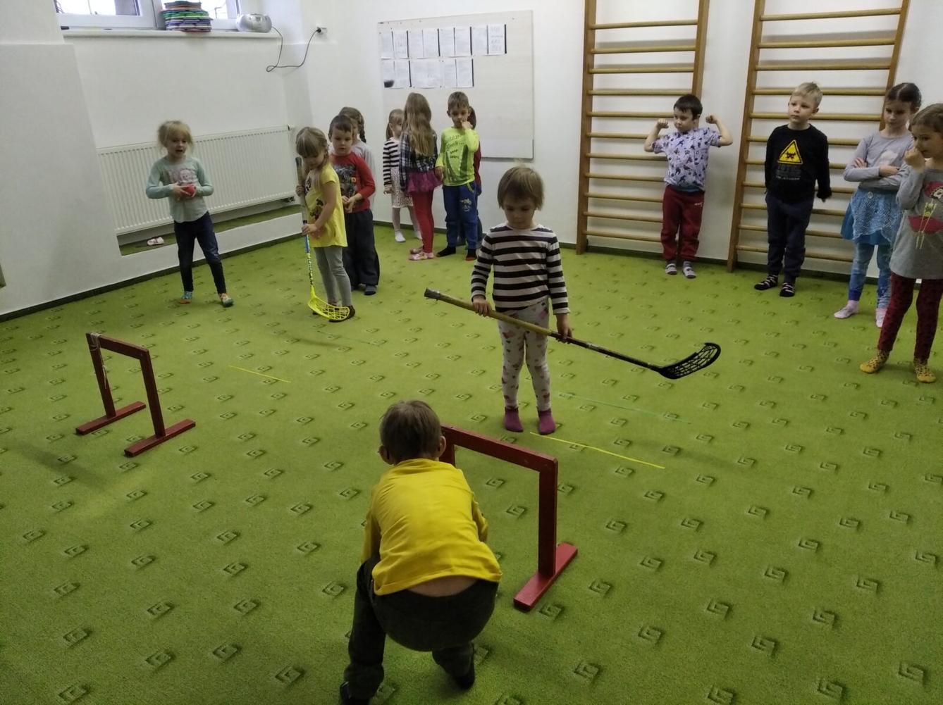 broučci a sovičky: zimní radovánky-olympiáda (1) - 23