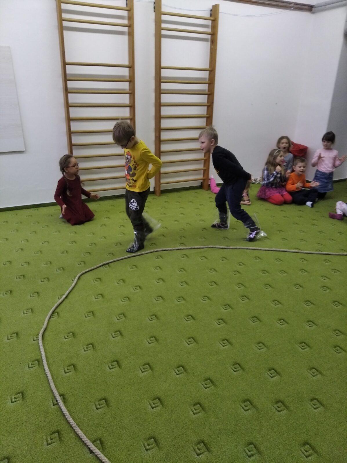 broučci a sovičky: zimní radovánky-olympiáda (1) - 36