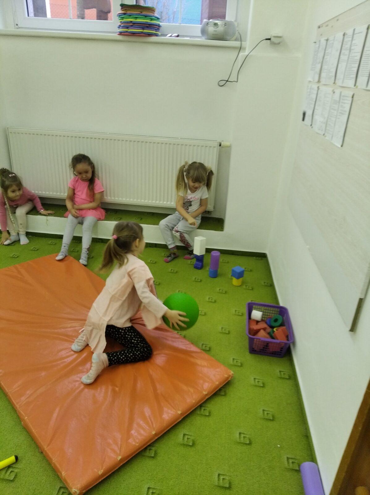 broučci a sovičky: zimní radovánky-olympiáda (1) - 68