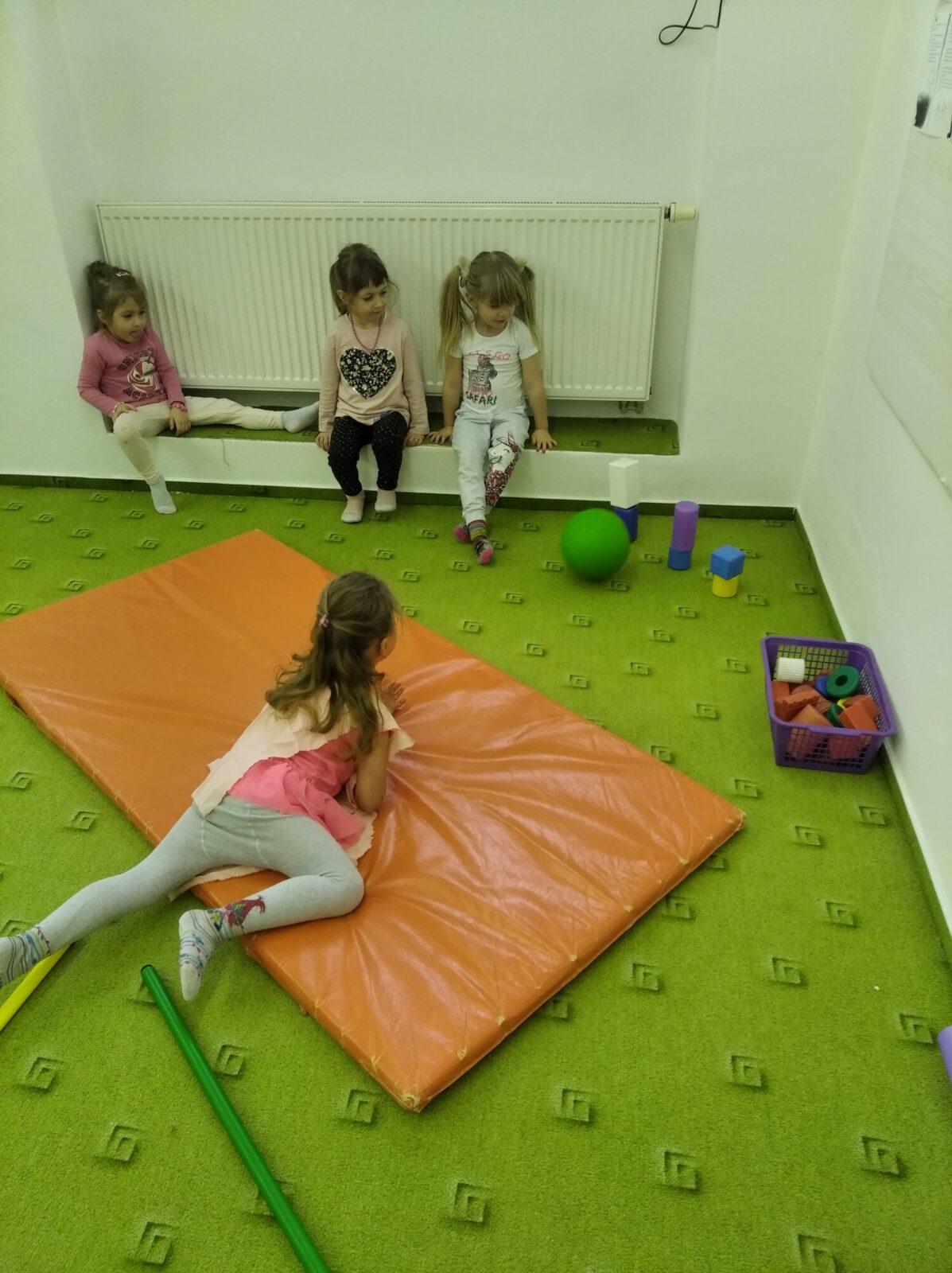 broučci a sovičky: zimní radovánky-olympiáda (1) - 70