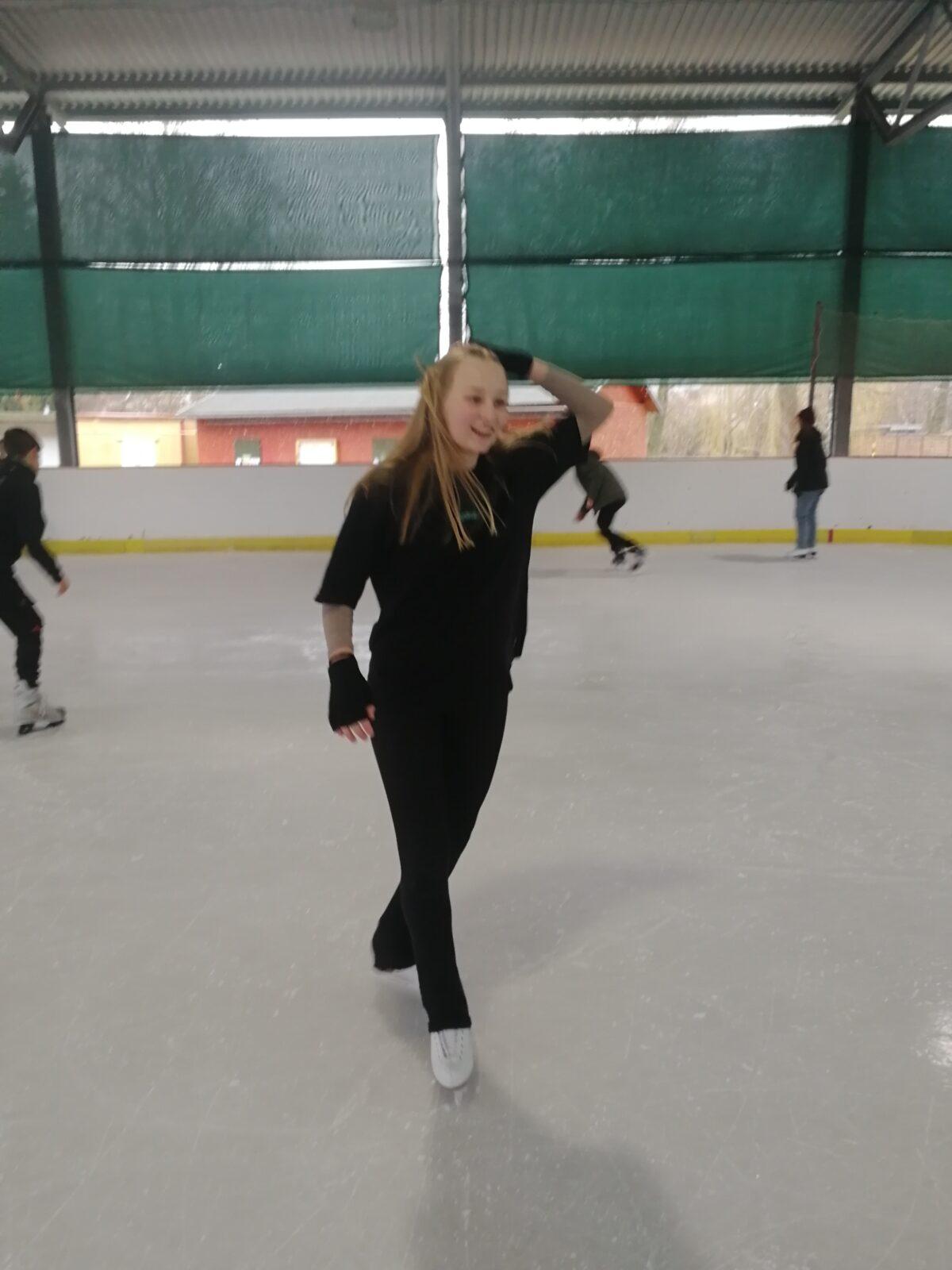 Osmáci a deváťáci na ledě - 31.1. - 14